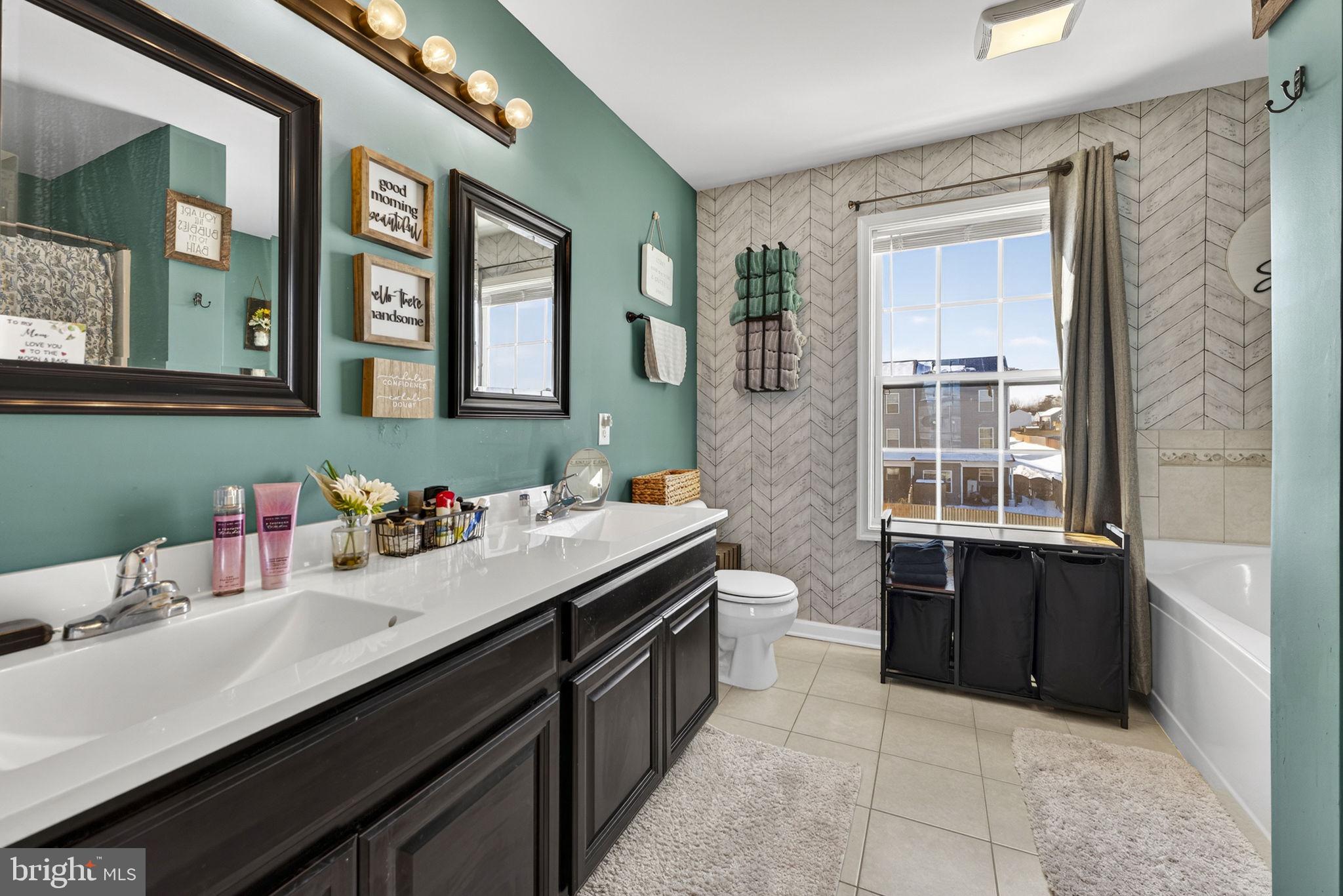 INWOOD VILLAGE - Residential