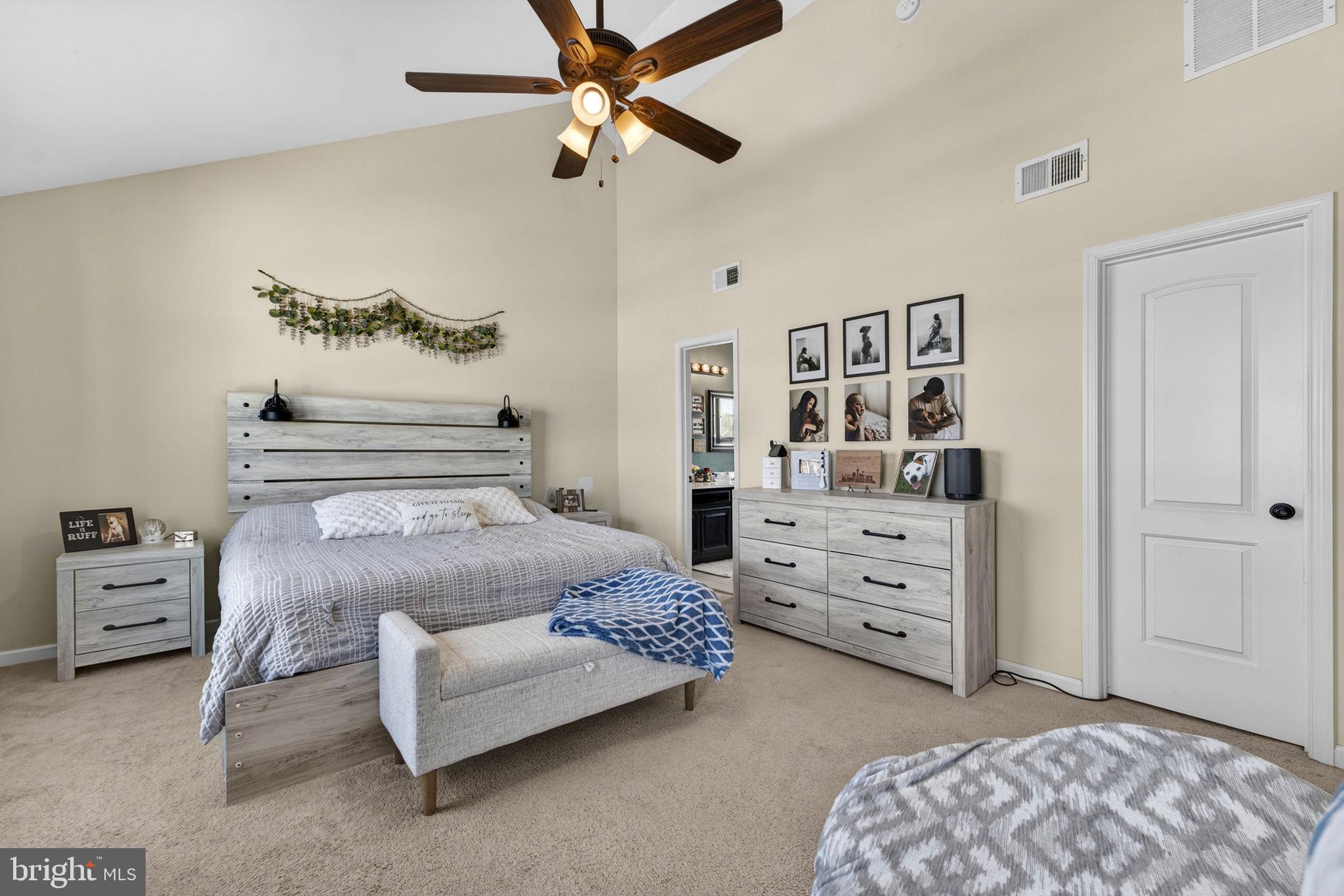 INWOOD VILLAGE - Residential