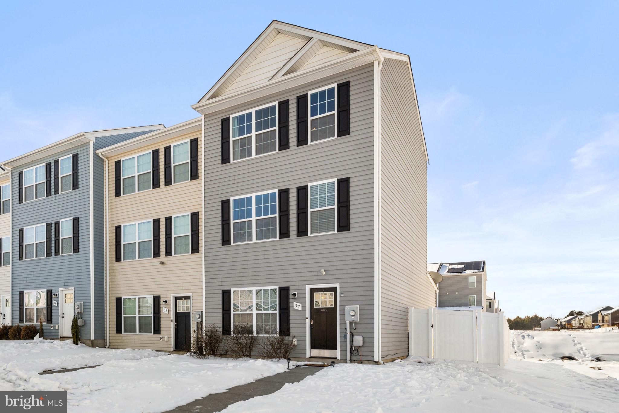 INWOOD VILLAGE - Residential