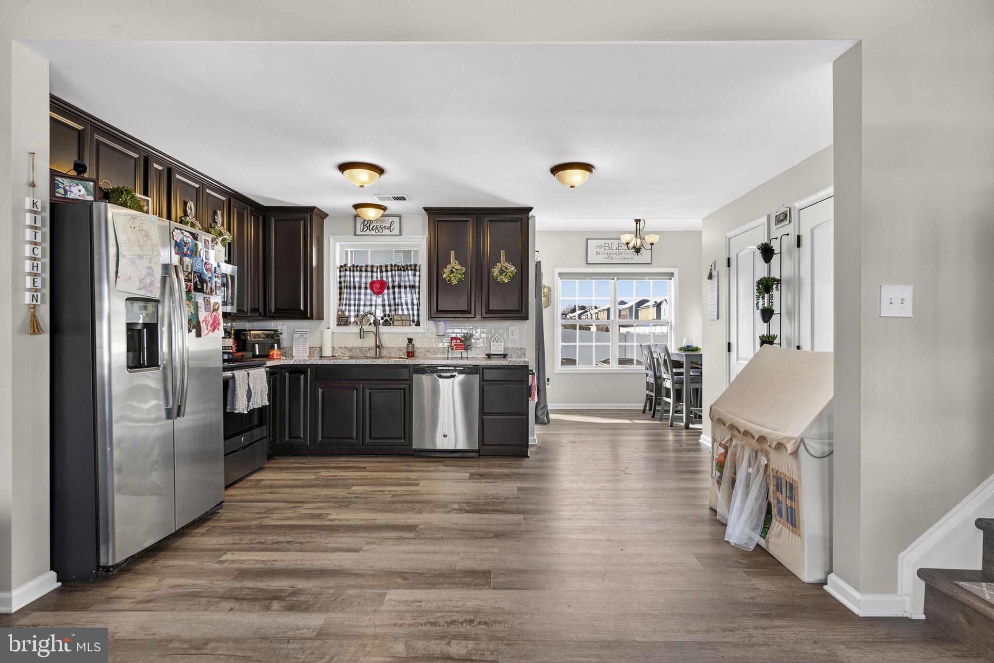 INWOOD VILLAGE - Residential