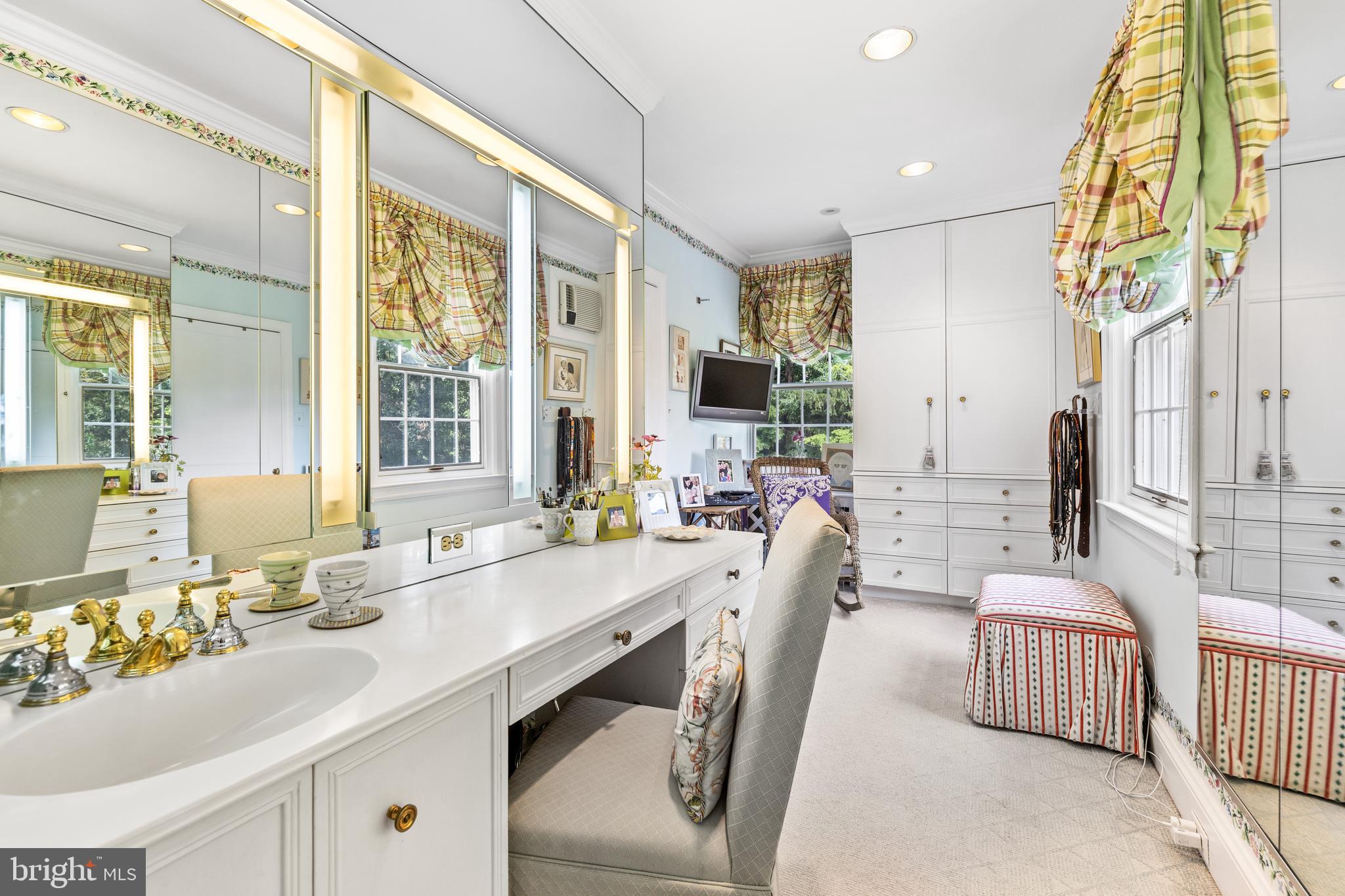 RUXTON - Residential