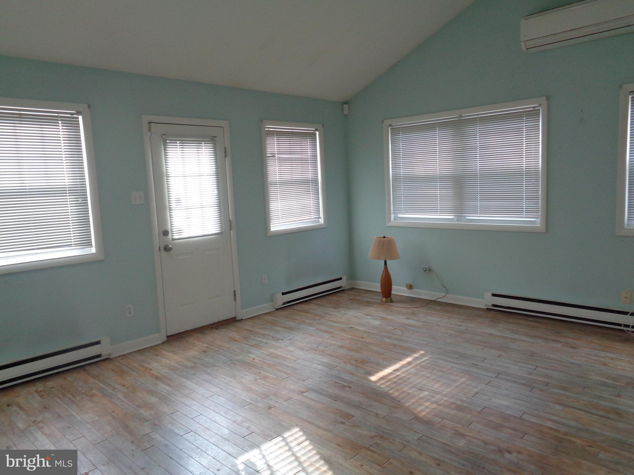 GLENSIDE - Residential