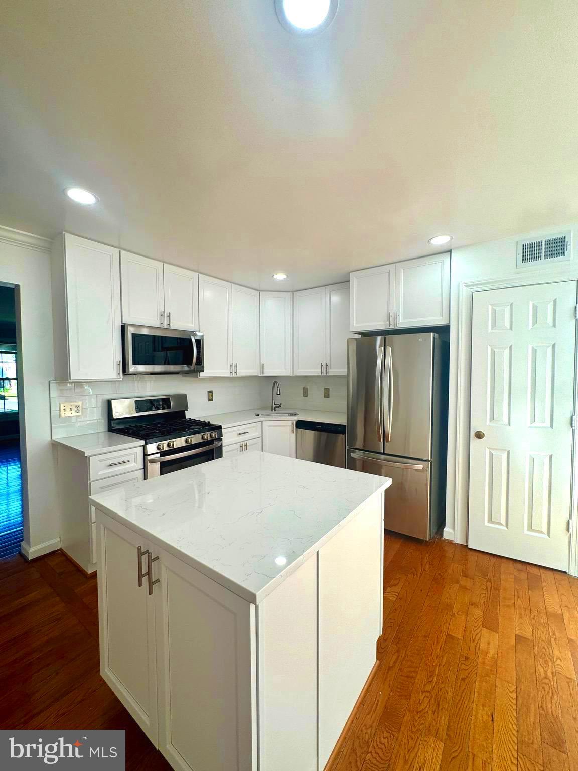 14503 BATTERY RIDGE LANE