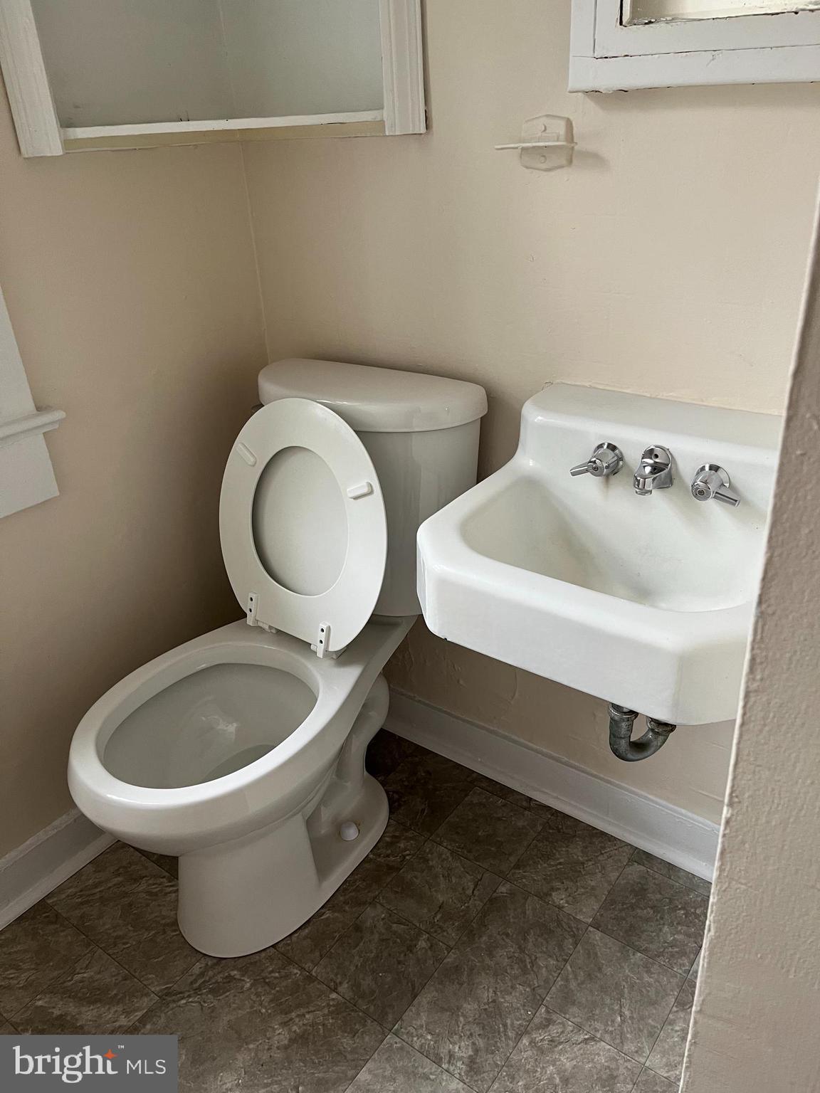 LIBERTY HEIGHTS - Residential Lease