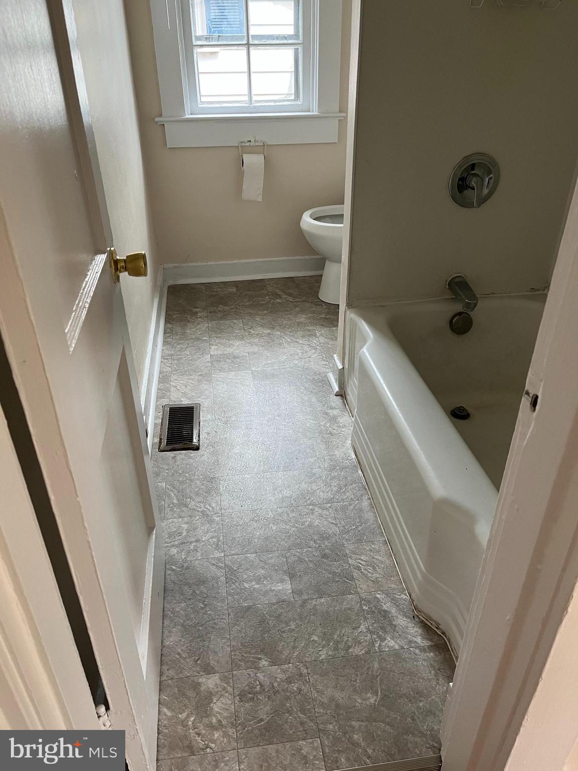 LIBERTY HEIGHTS - Residential Lease