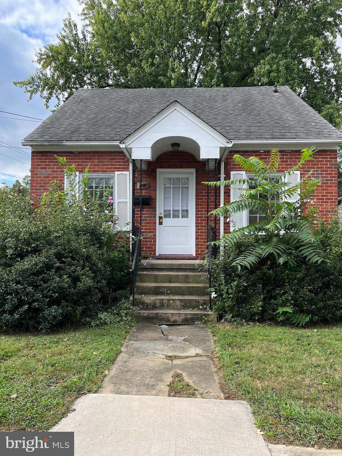 LIBERTY HEIGHTS - Residential Lease