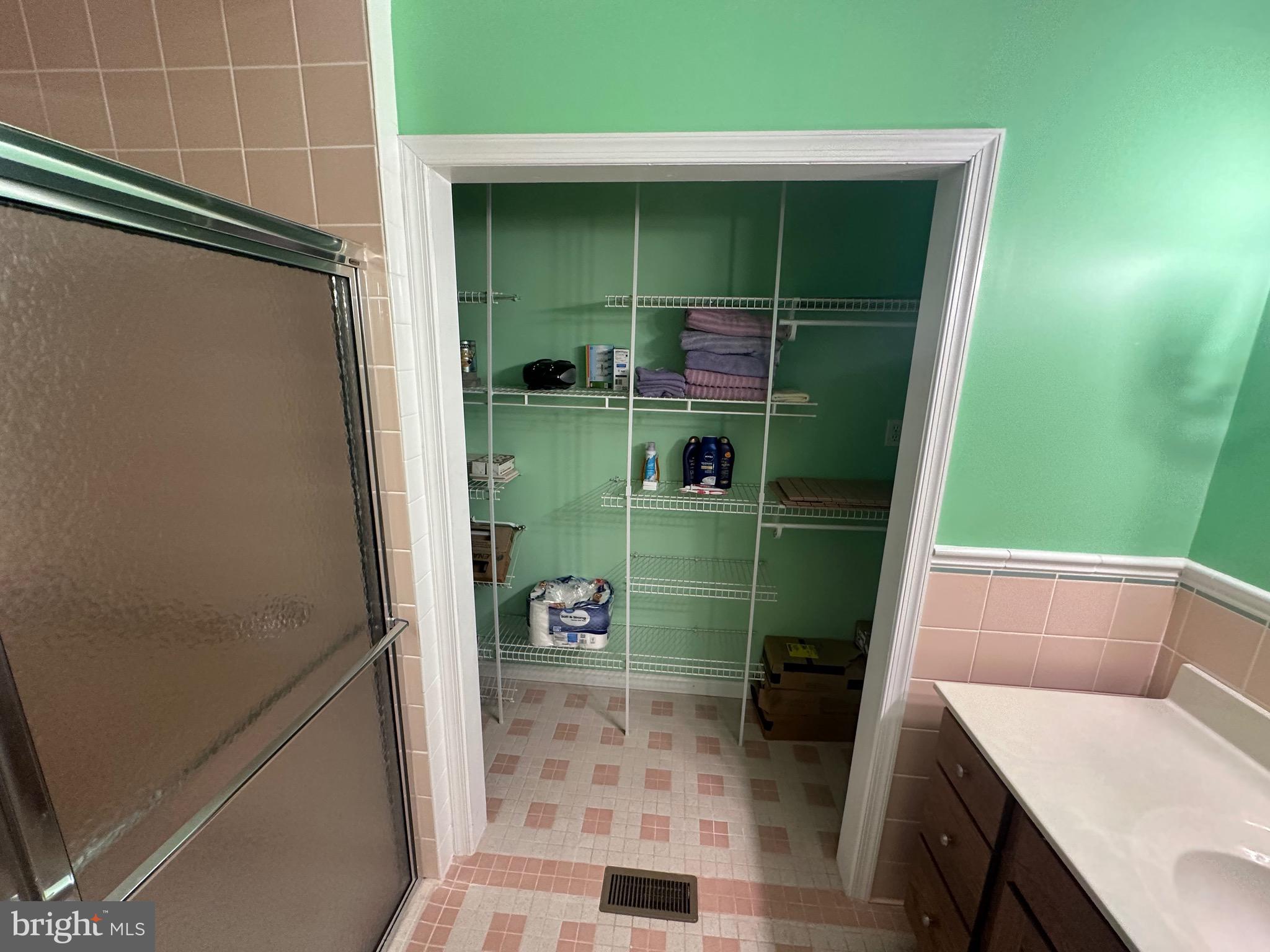 HIGHVIEW - Residential