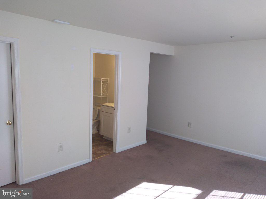 CARRIAGE WALK - Residential Lease