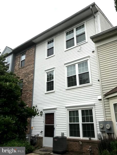 CARRIAGE WALK - Residential Lease