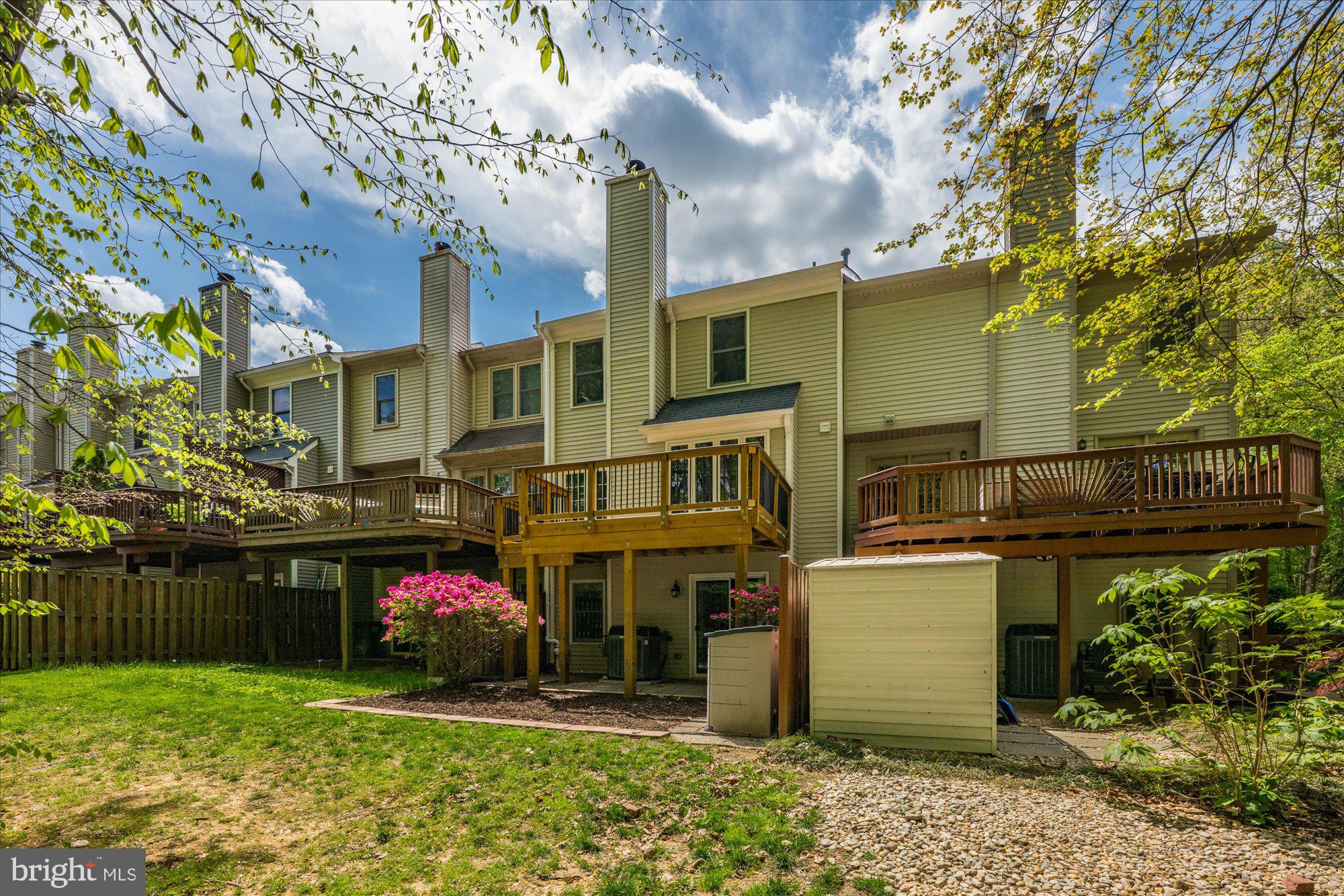 OLDE OAK RIDGE - Residential