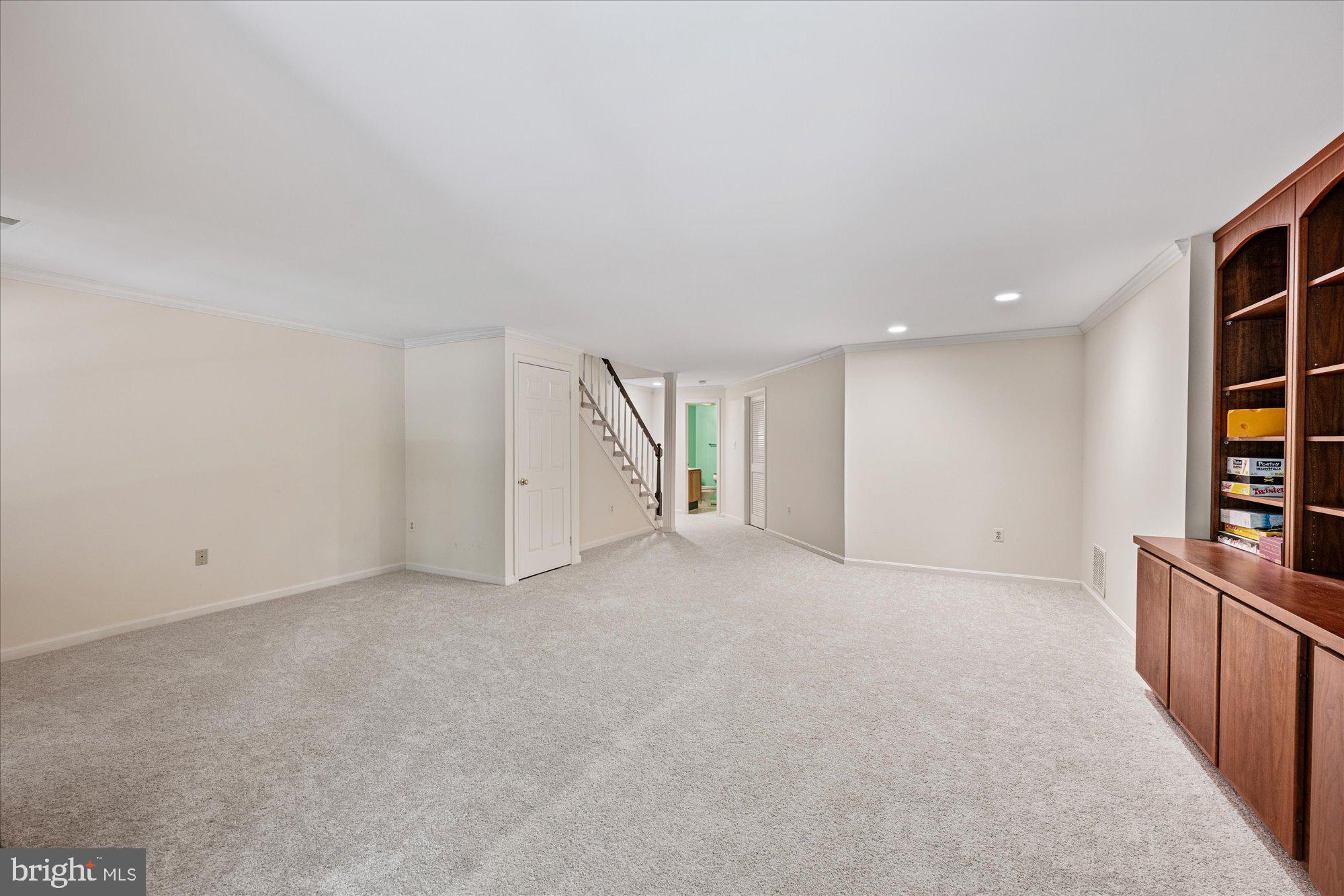 OLDE OAK RIDGE - Residential