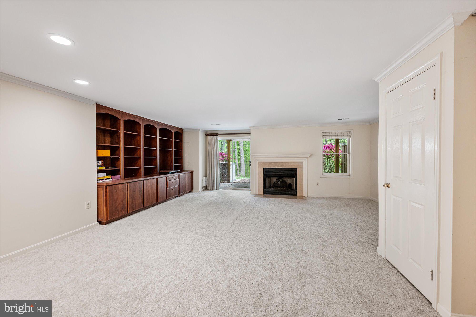 OLDE OAK RIDGE - Residential