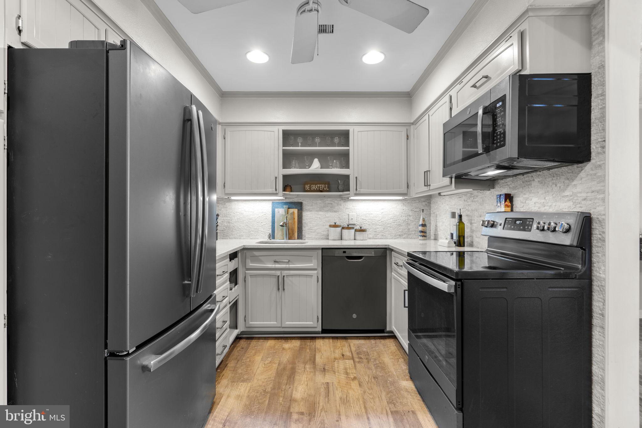 10077 WINDSTREAM DRIVE 4