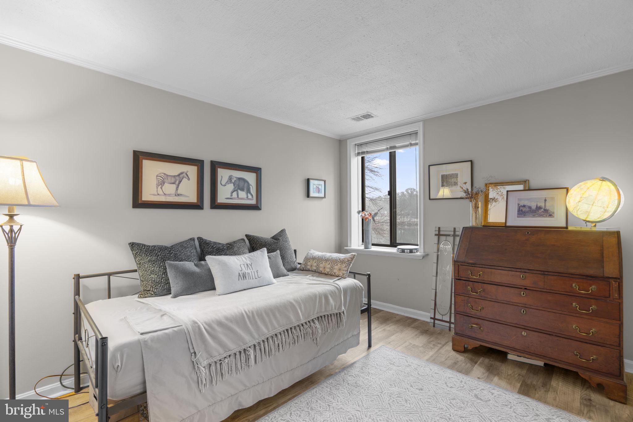 THE COVE - Residential