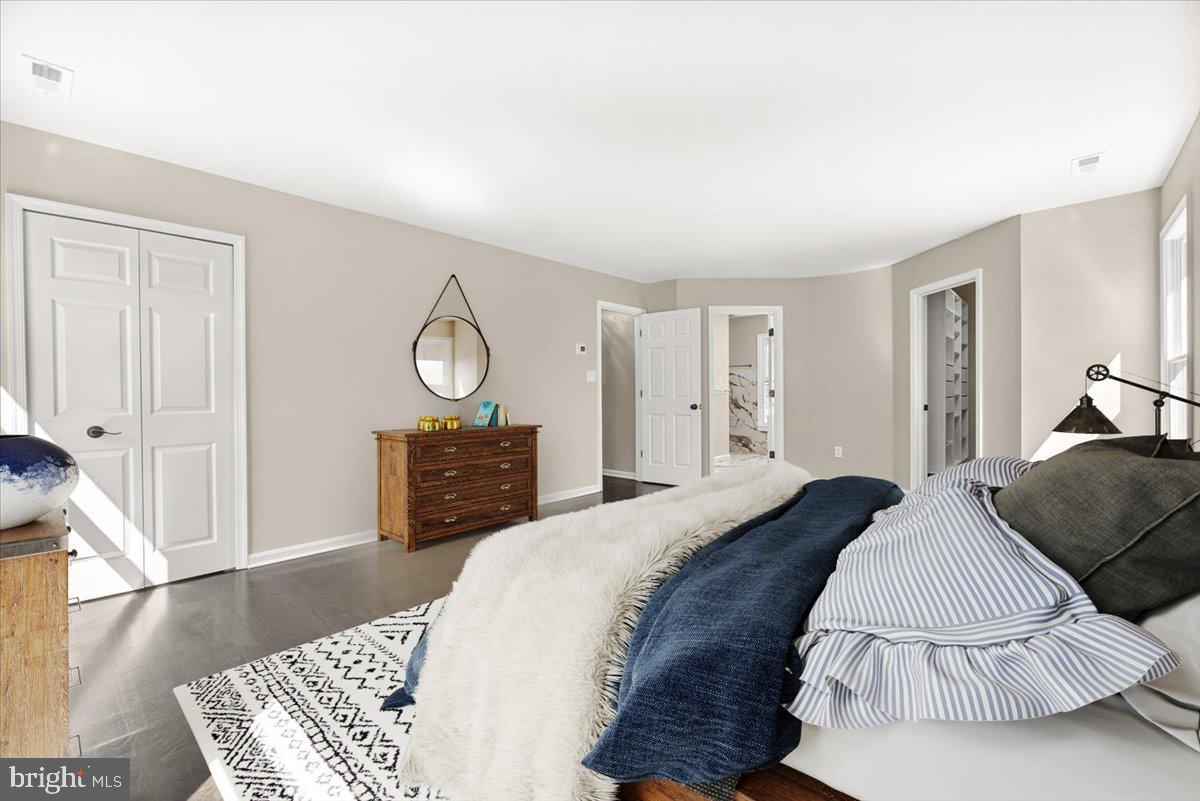 SEVEN OAKS - Residential