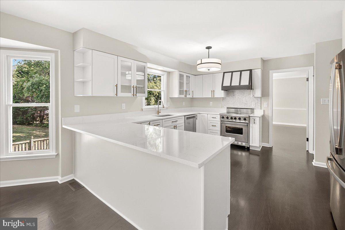 SEVEN OAKS - Residential