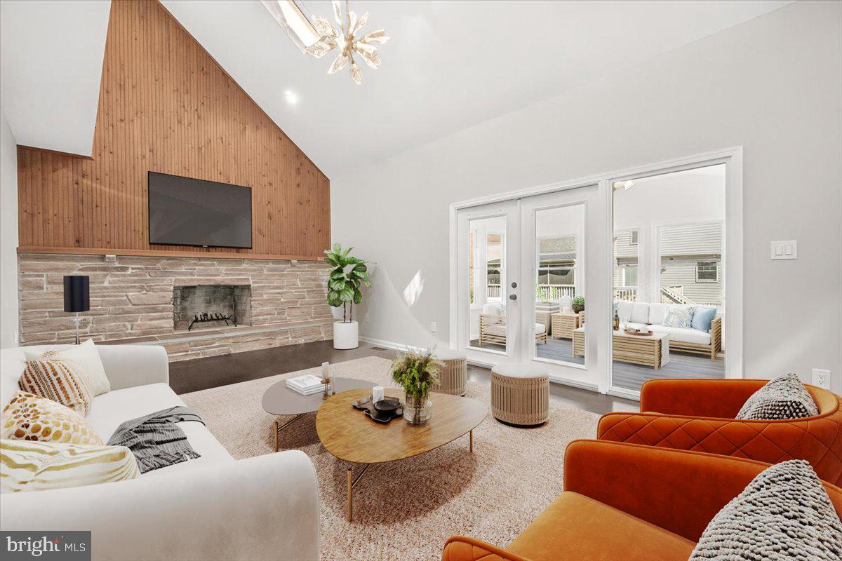 SEVEN OAKS - Residential