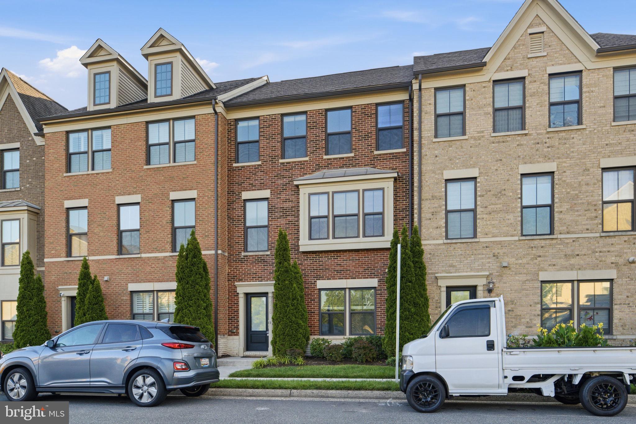 3714 POWELL LANE