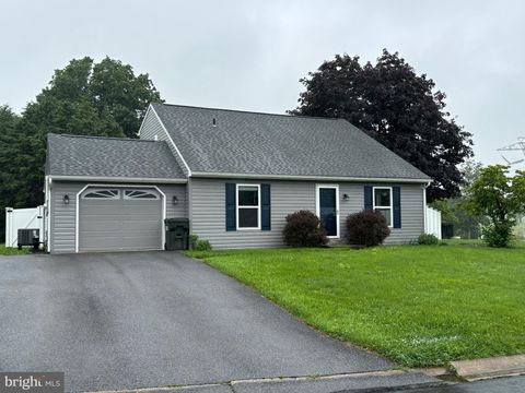 Photo of 3 Blue Jay Drive, STEVENS, PA 17578 (MLS # PALA2071790)