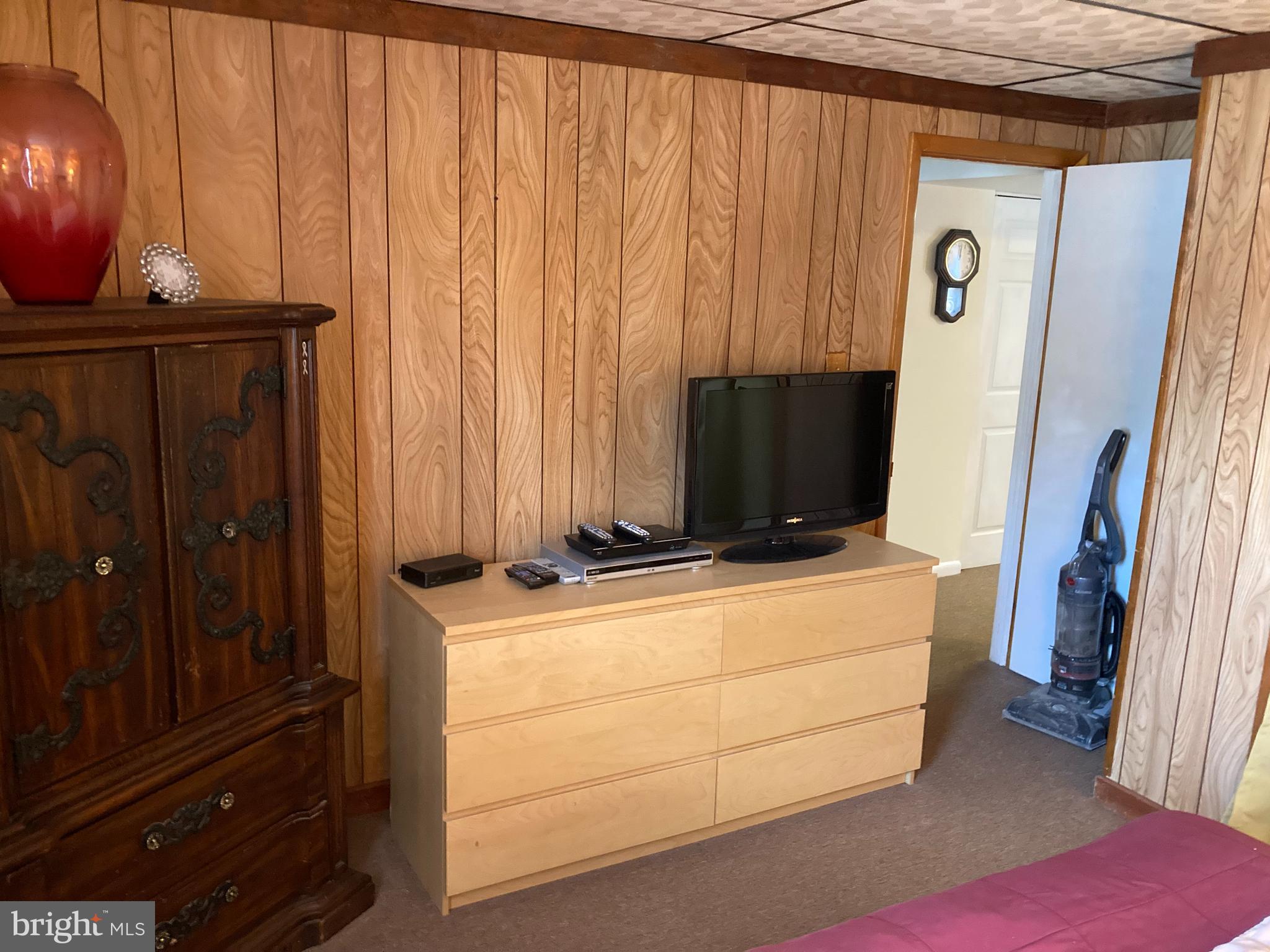 OAKHURST - Residential Lease