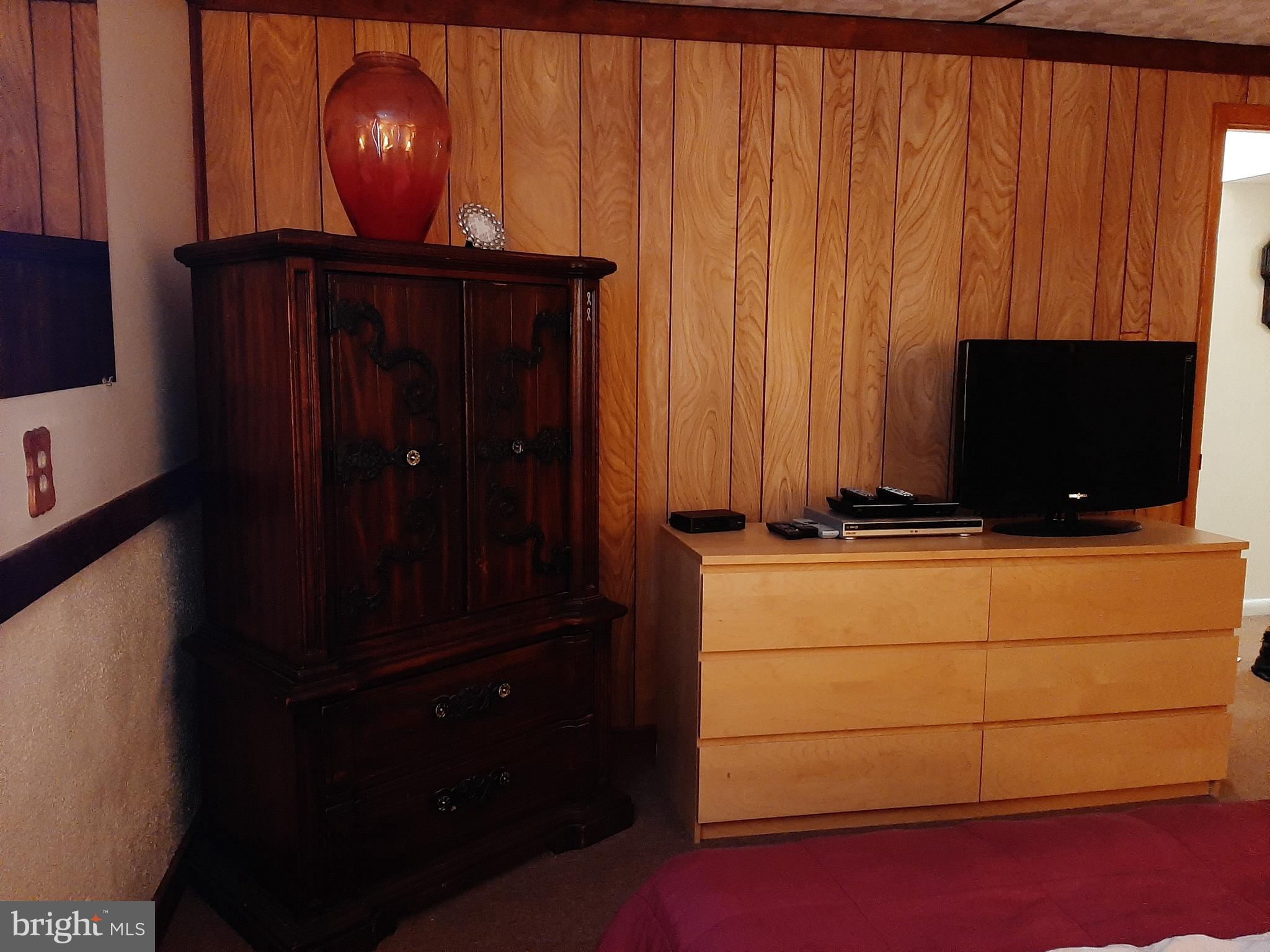 OAKHURST - Residential Lease