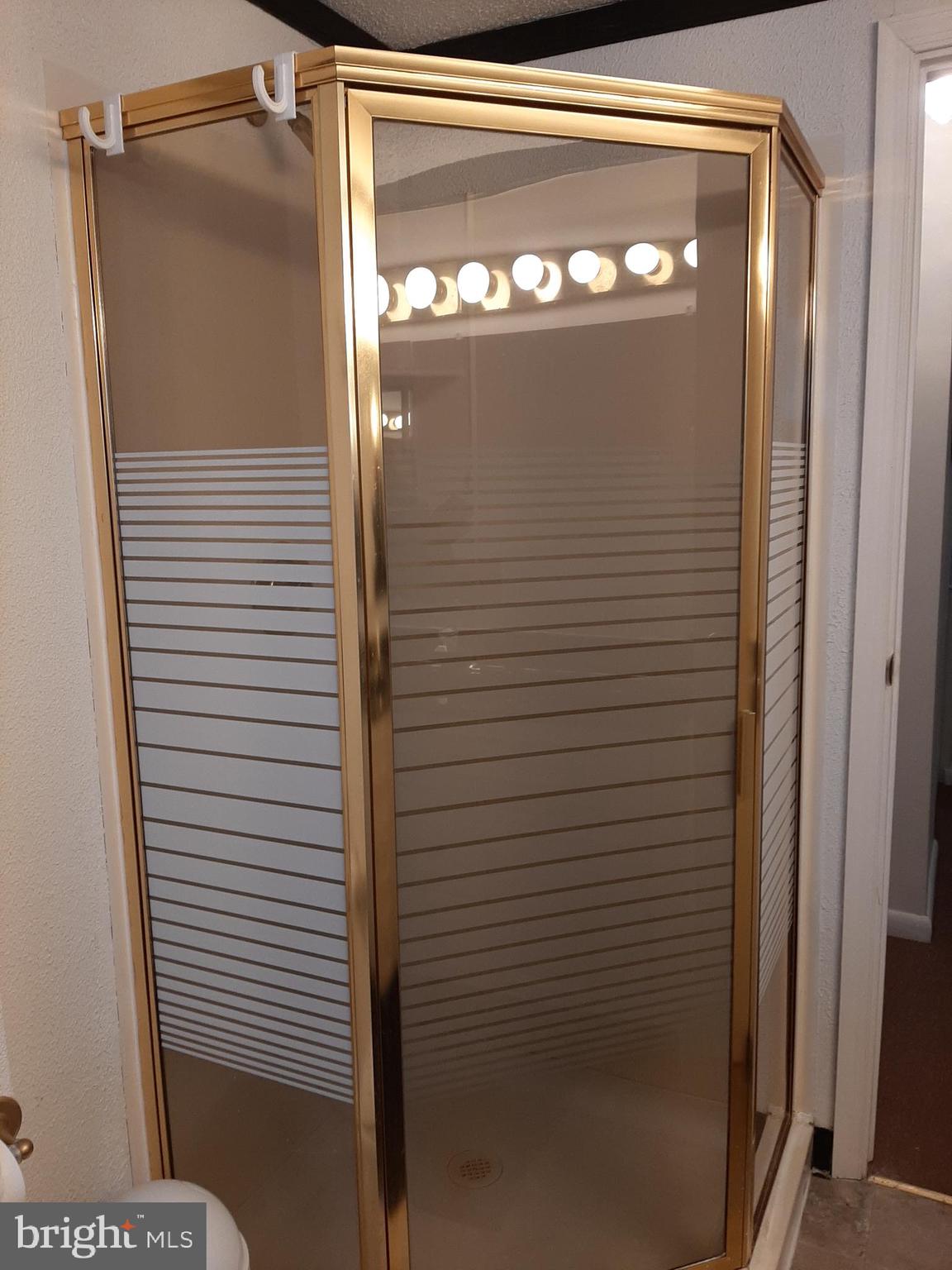 OAKHURST - Residential Lease