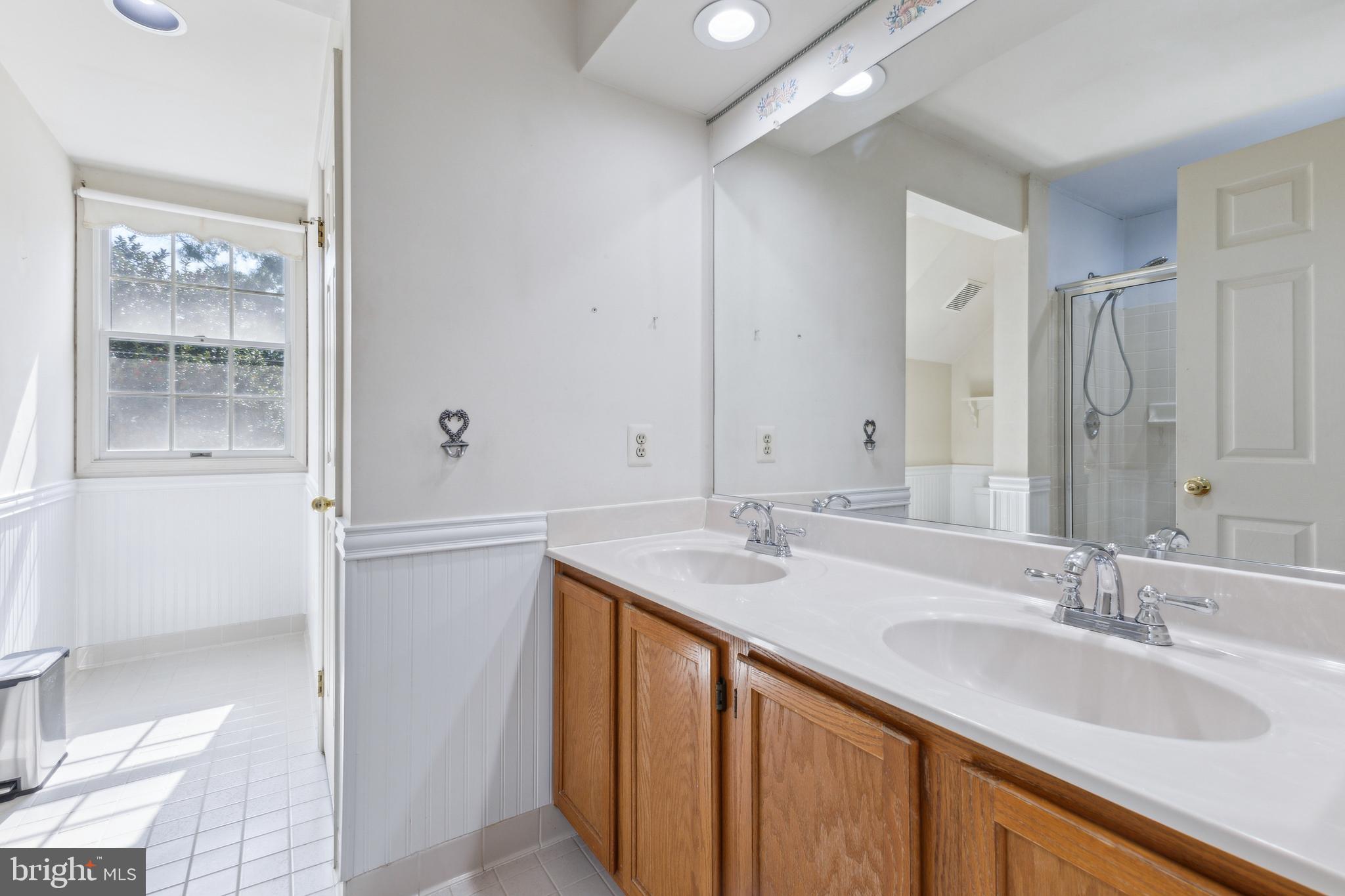 FOX RUN NORTH - Residential