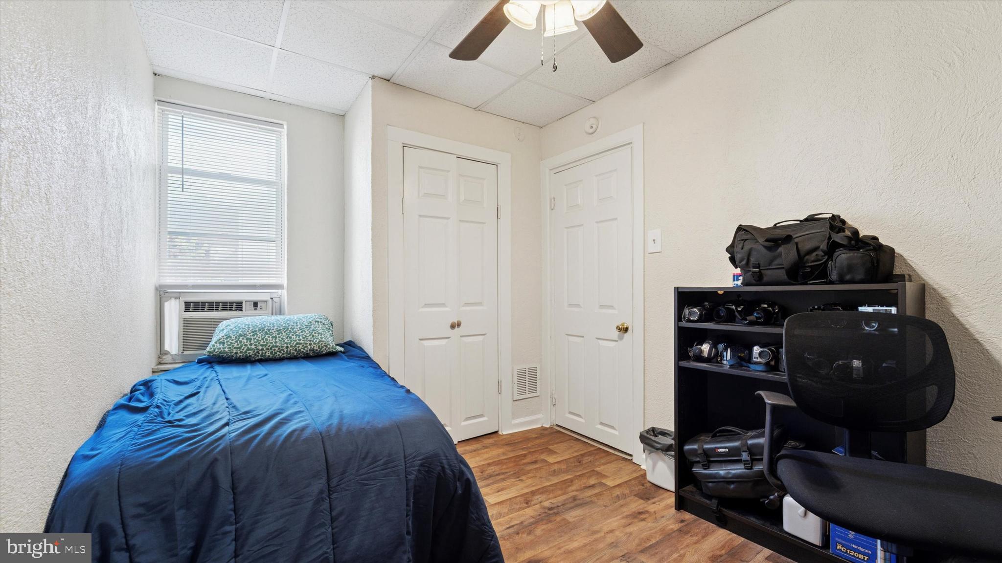 LOWER MOYAMENSING - Residential