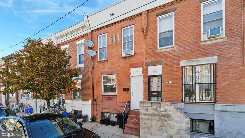 Photo of 2529 S Franklin Street, PHILADELPHIA, PA 19148 (MLS # PAPH2553614)
