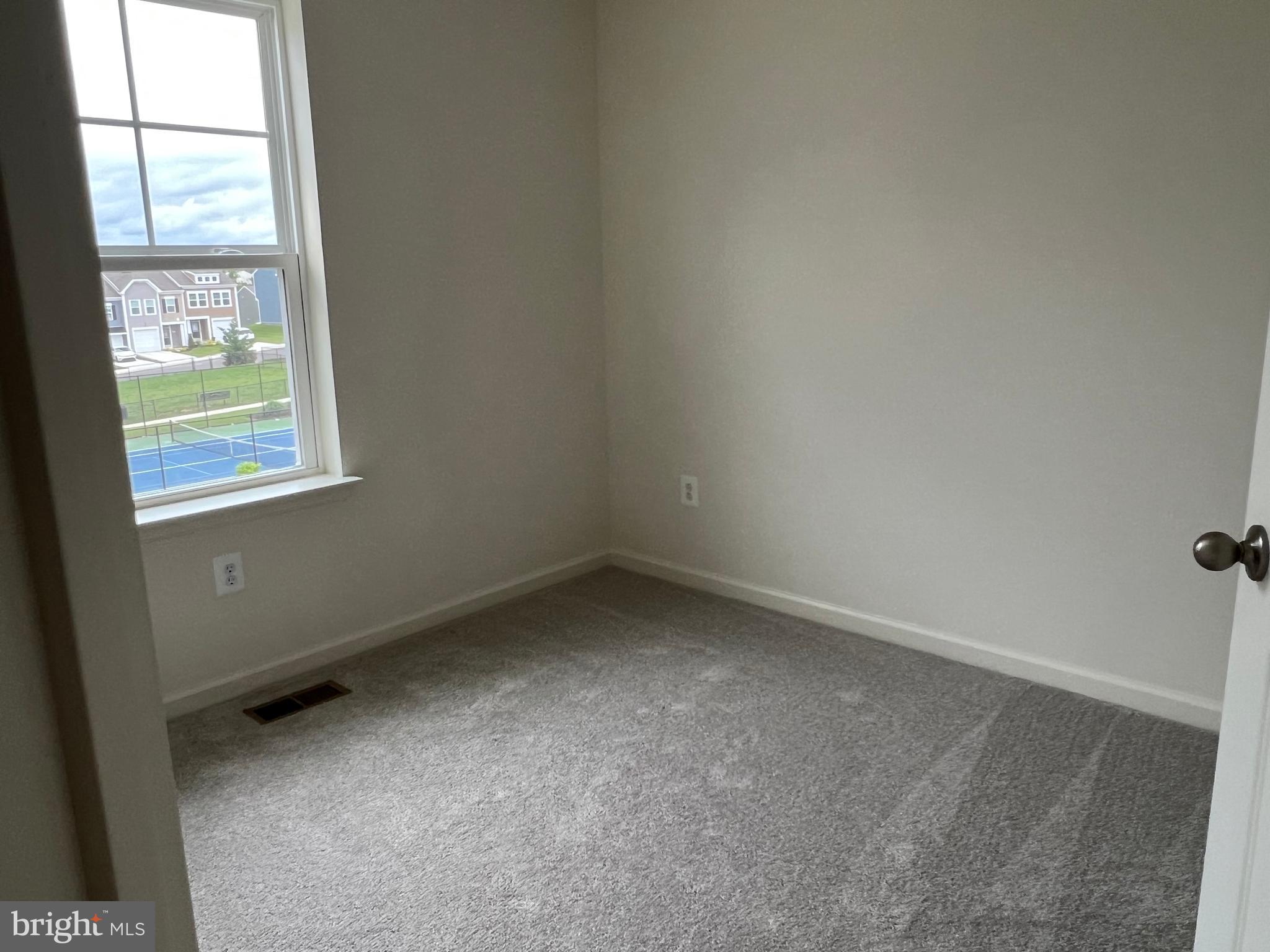 OVERLOOK AT RIVERSIDE TOWNHOMES - Residential Lease