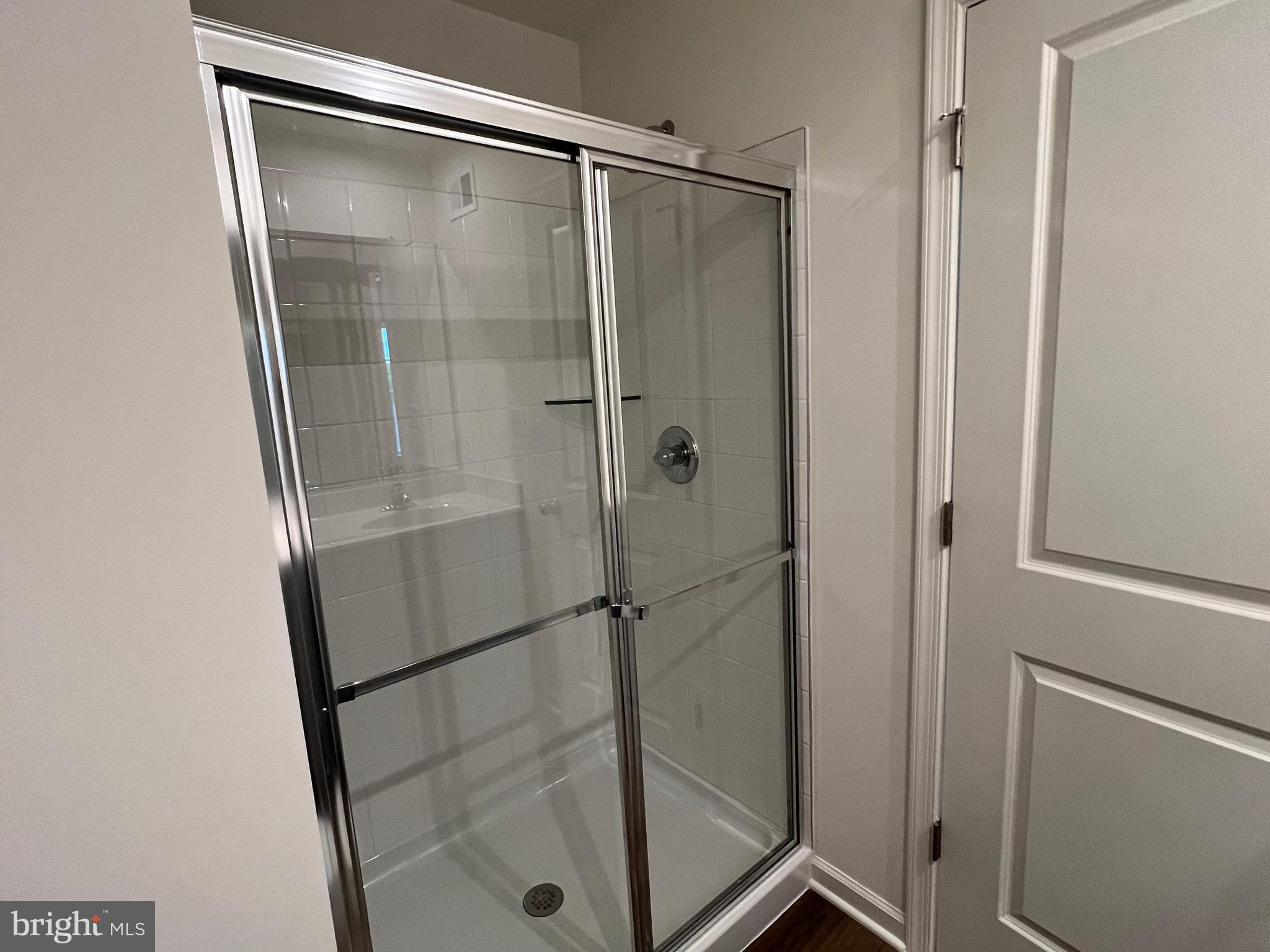 OVERLOOK AT RIVERSIDE TOWNHOMES - Residential Lease