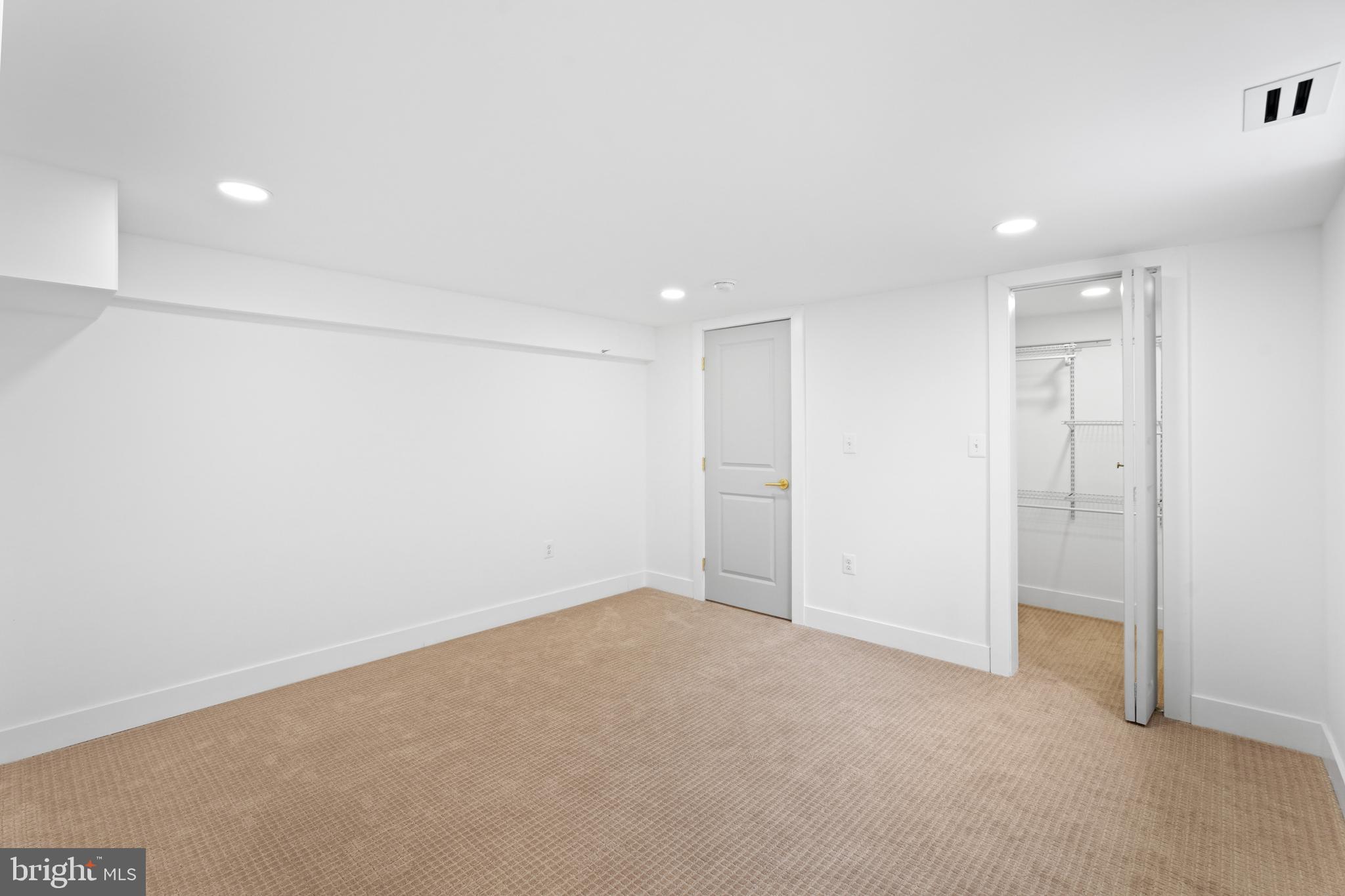 SPRINGDALE - Residential