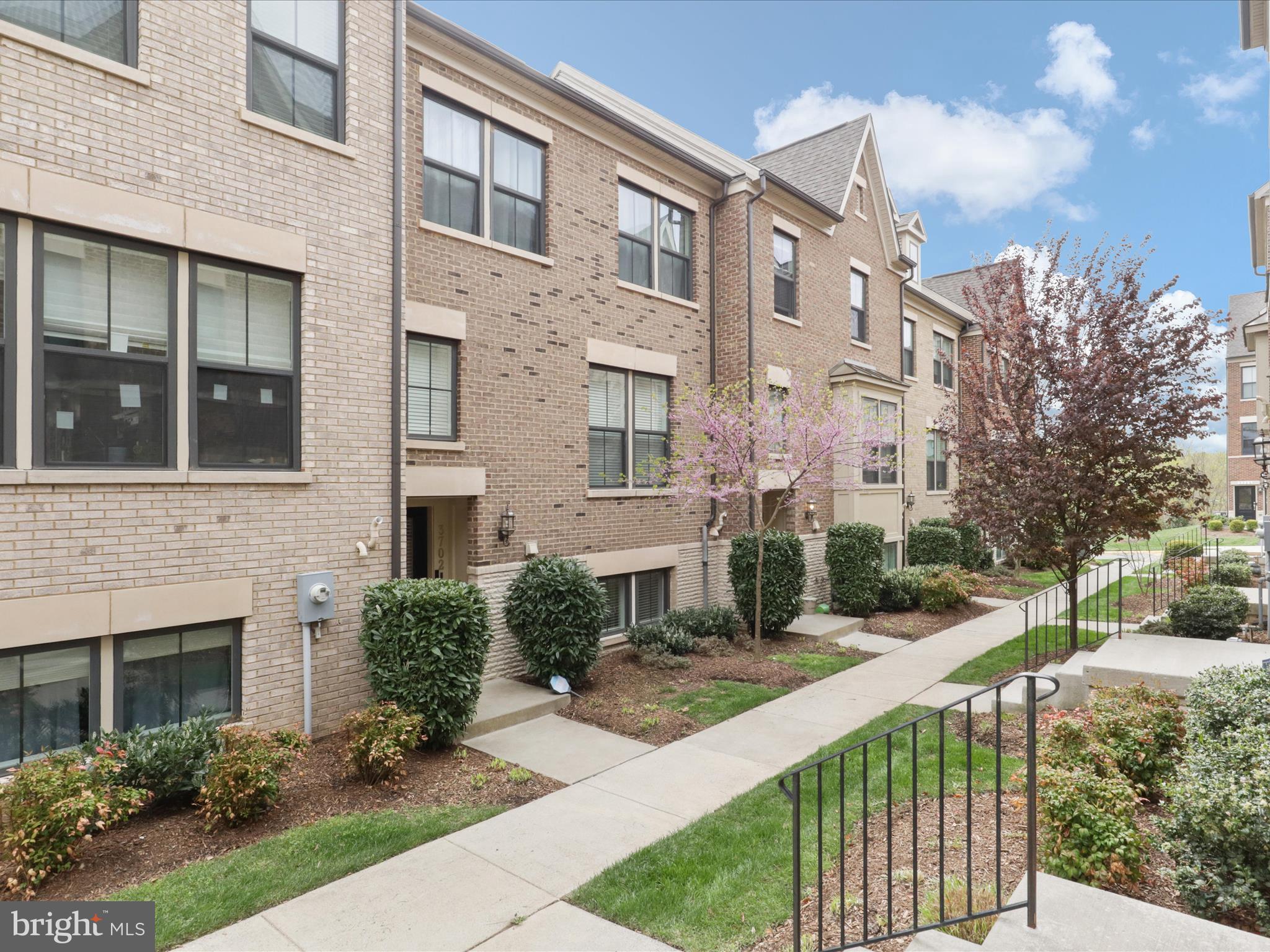 AMBROSE HILLS - Residential Lease