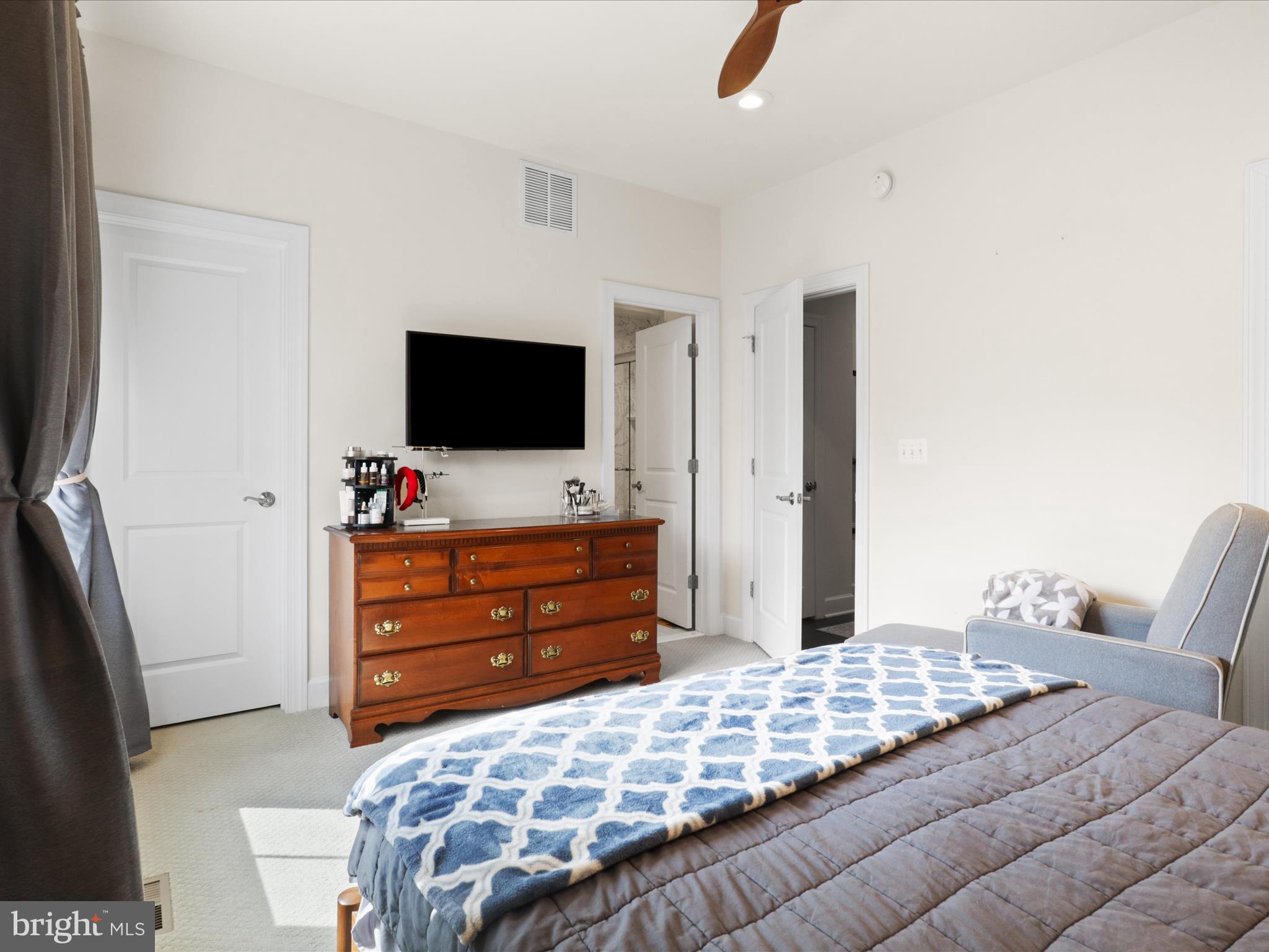 AMBROSE HILLS - Residential Lease