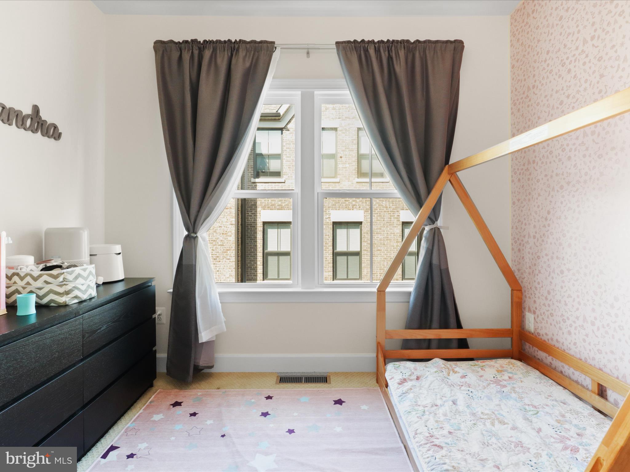 AMBROSE HILLS - Residential Lease