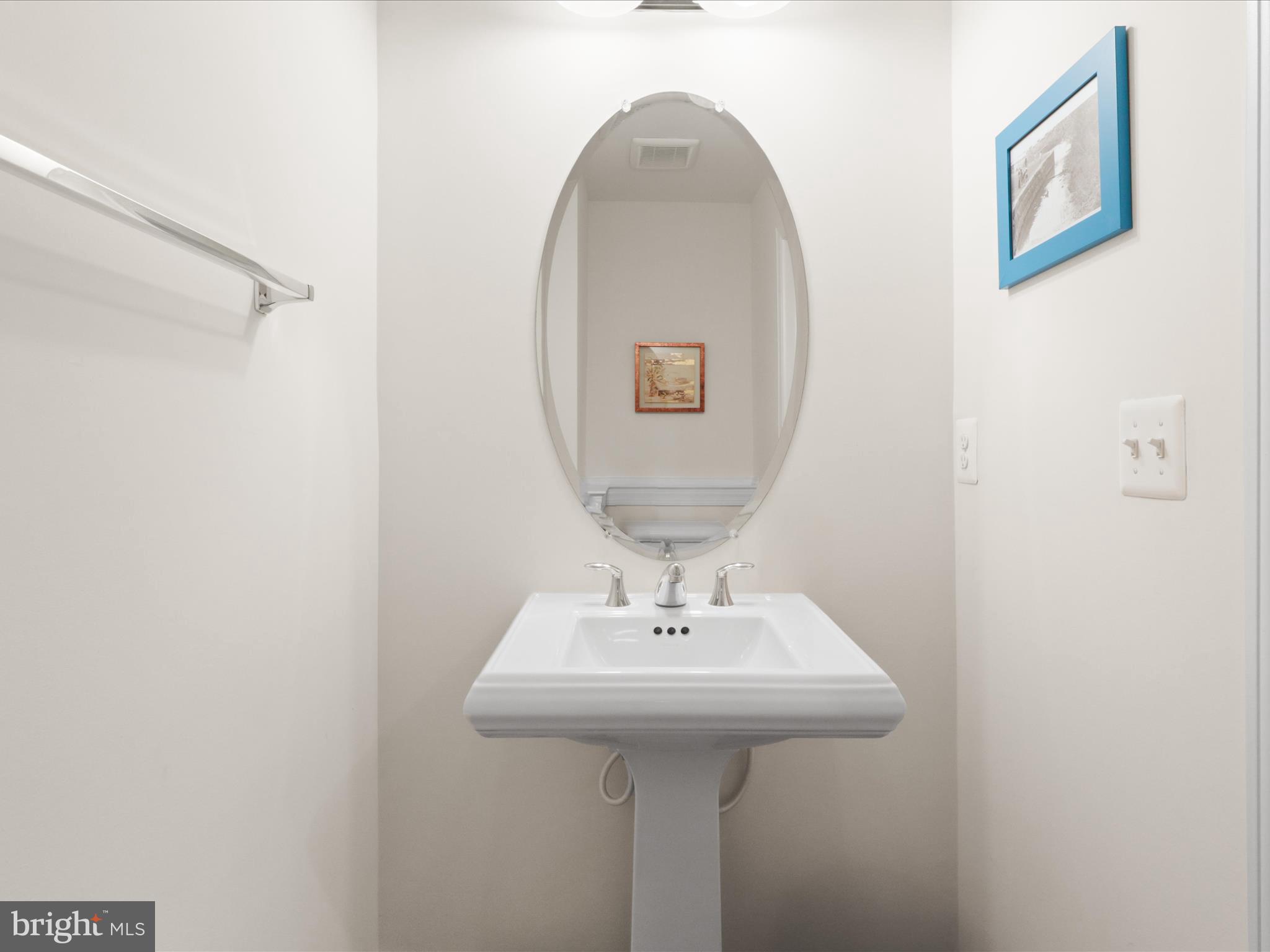 AMBROSE HILLS - Residential Lease