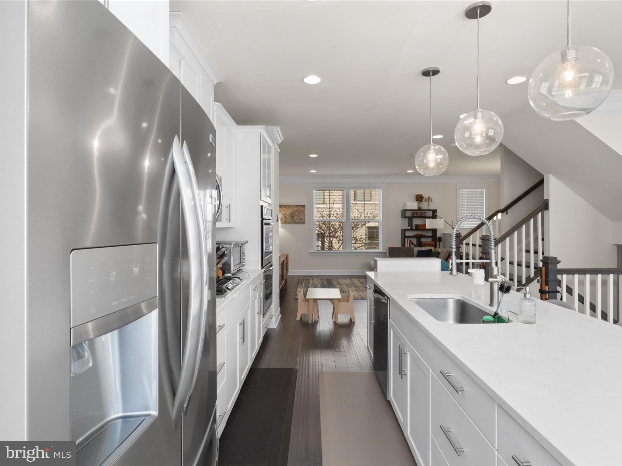 AMBROSE HILLS - Residential Lease