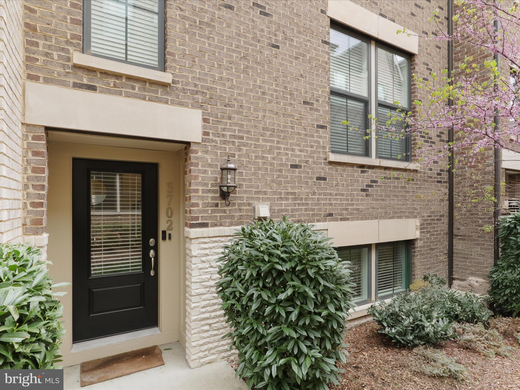 AMBROSE HILLS - Residential Lease