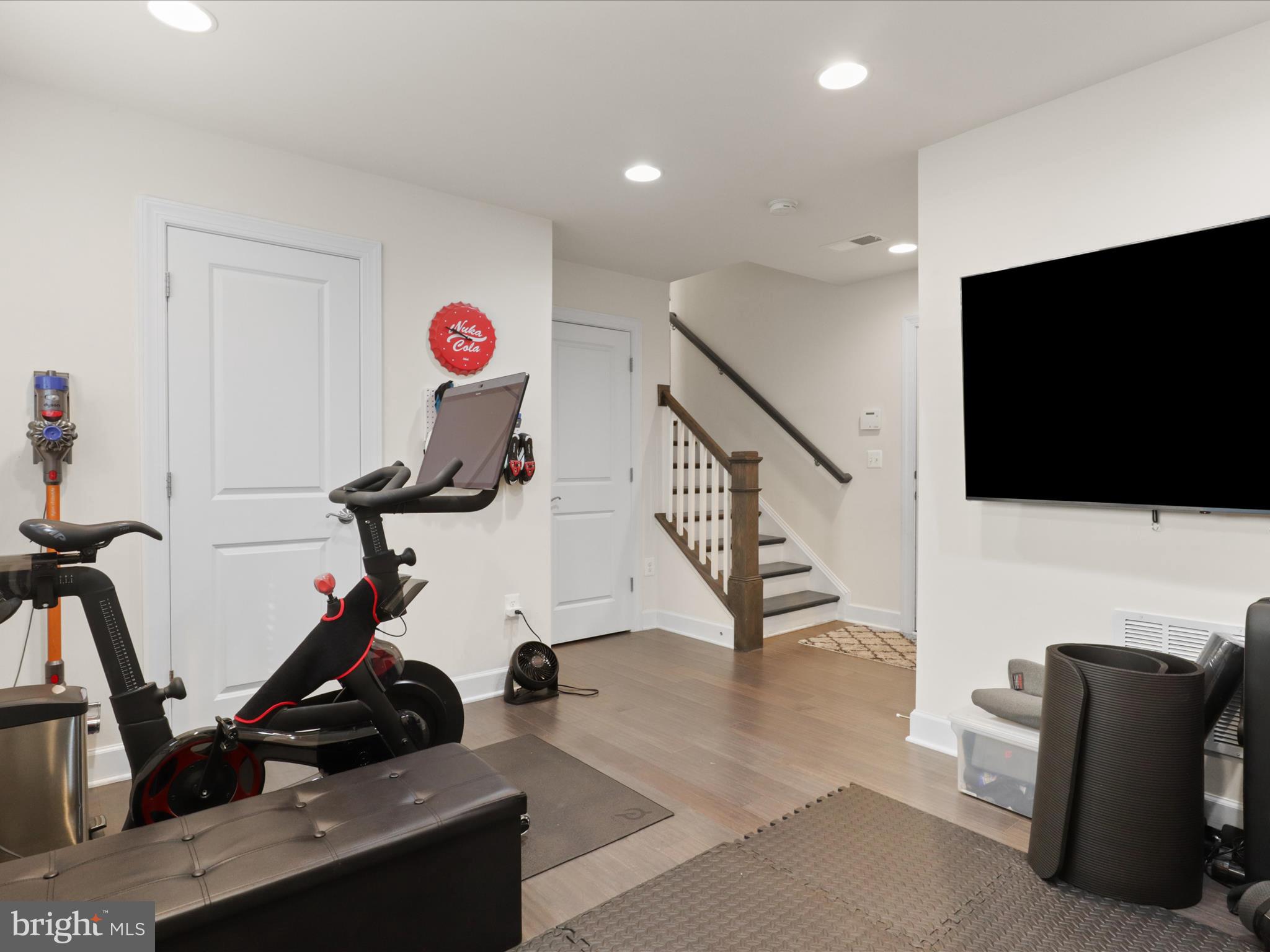 AMBROSE HILLS - Residential Lease