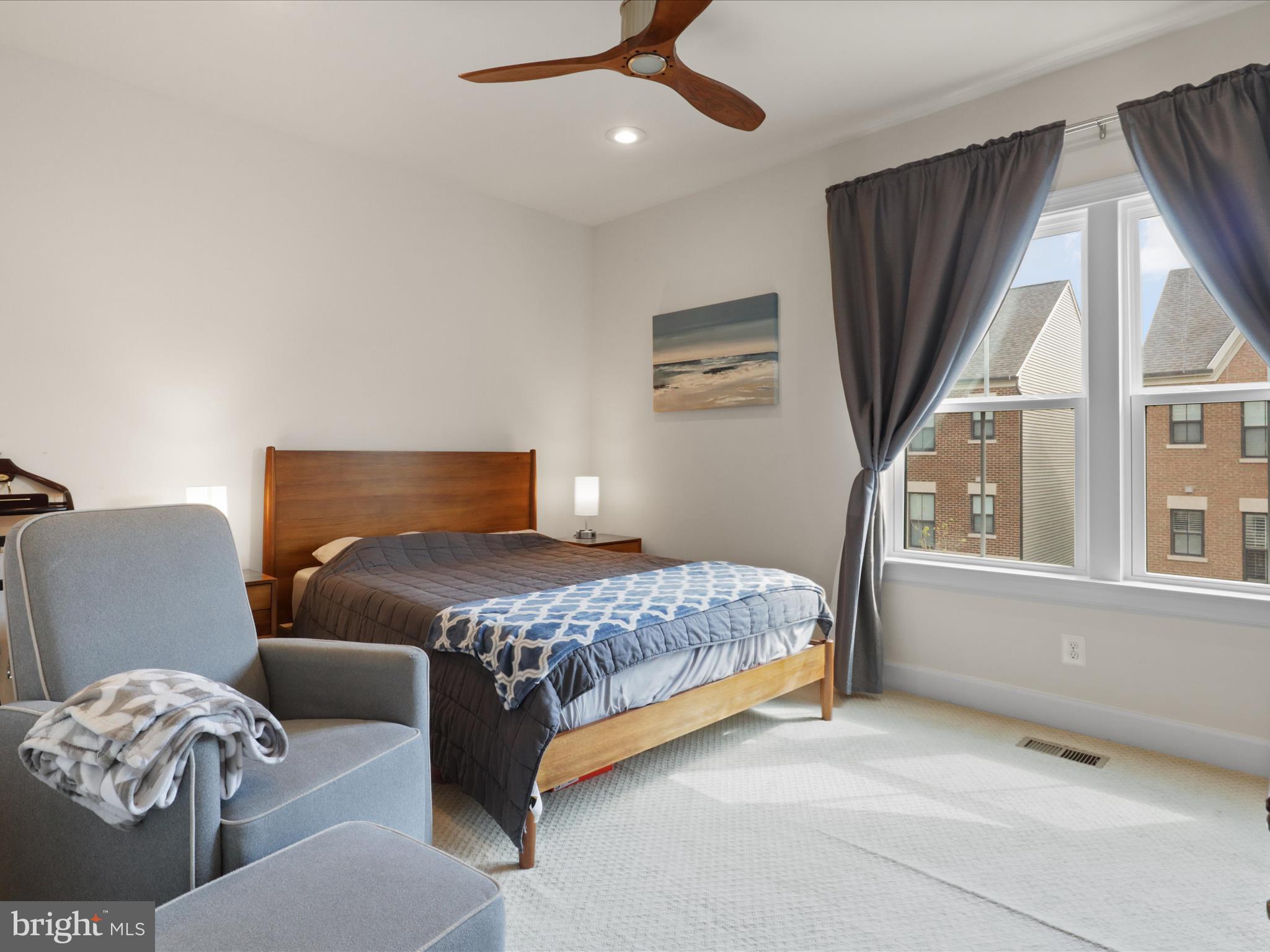 AMBROSE HILLS - Residential Lease