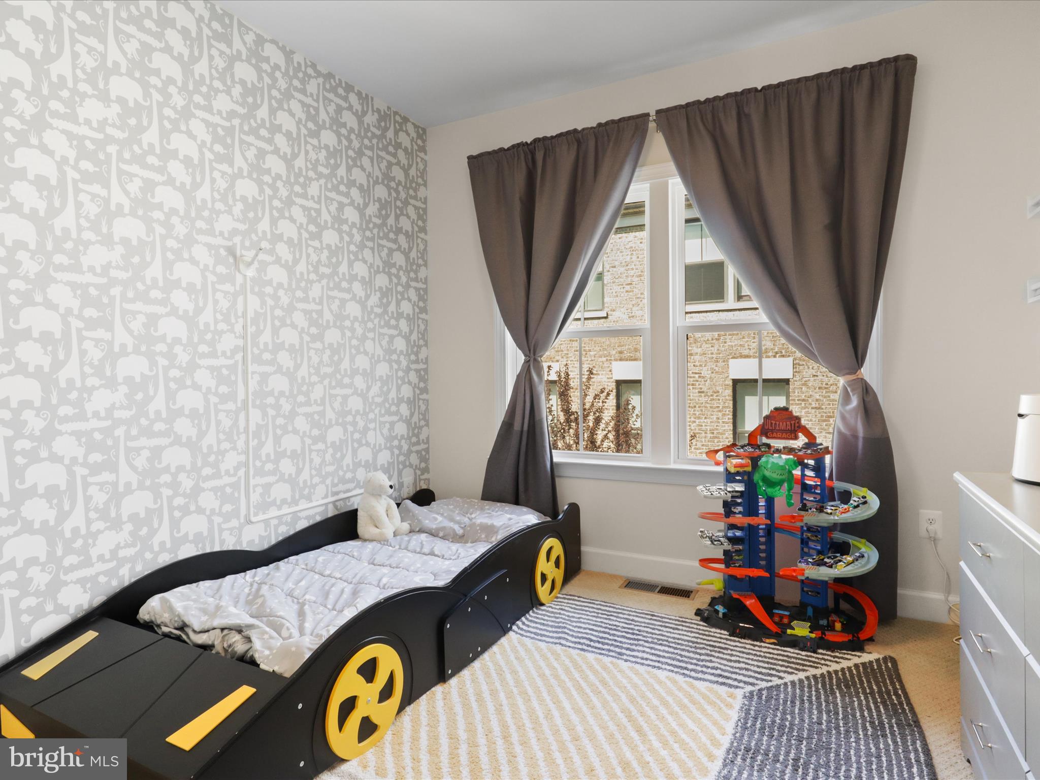 AMBROSE HILLS - Residential Lease