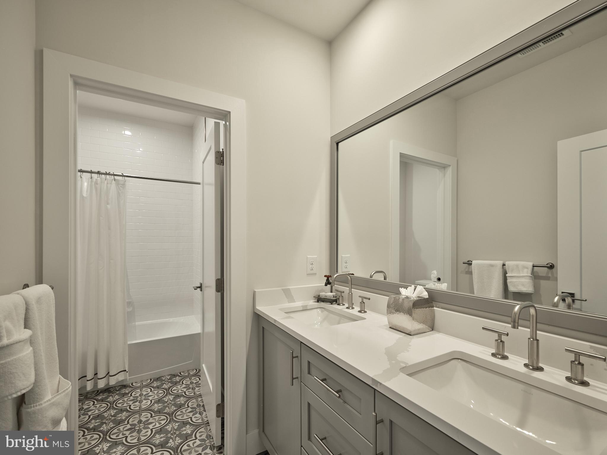 FENTONS CORNER - Residential