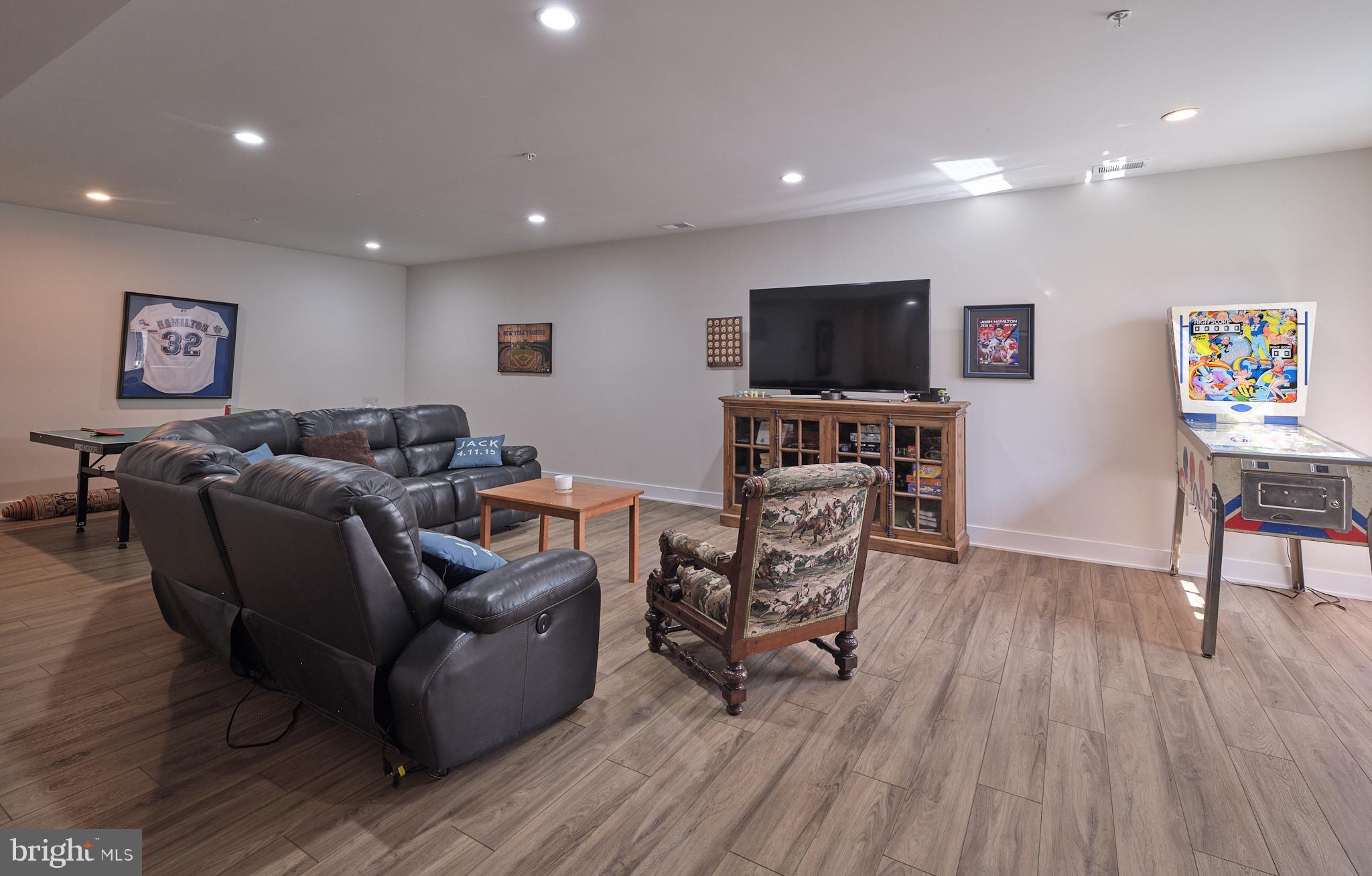 FENTONS CORNER - Residential