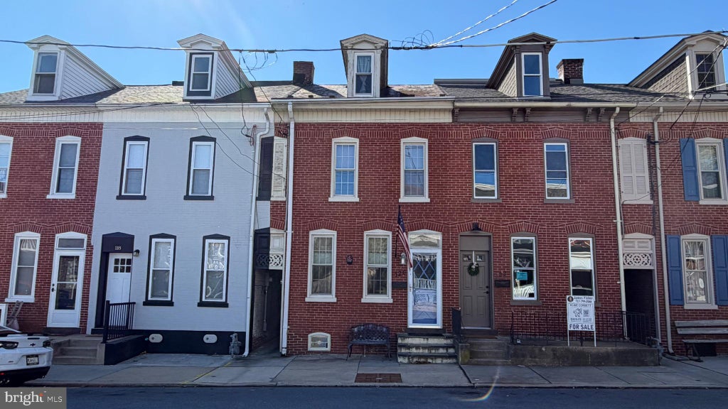 Photo of 120 N 8th Street, COLUMBIA, PA 17512 (MLS # PALA2097498)