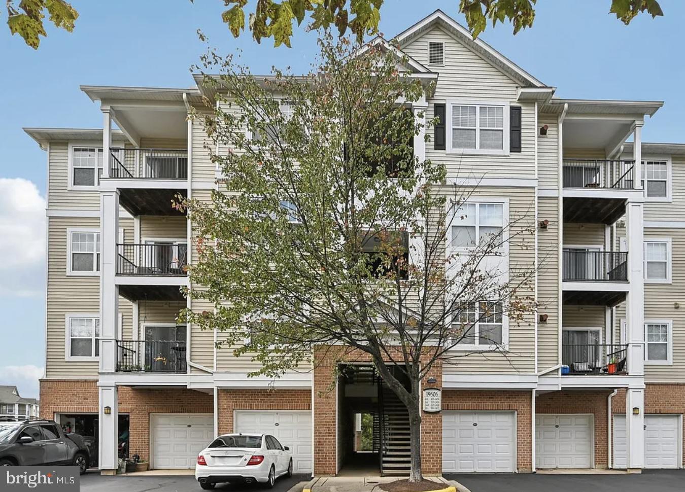 ASHMORE AT GERMANOWN COMMUNITY - Residential