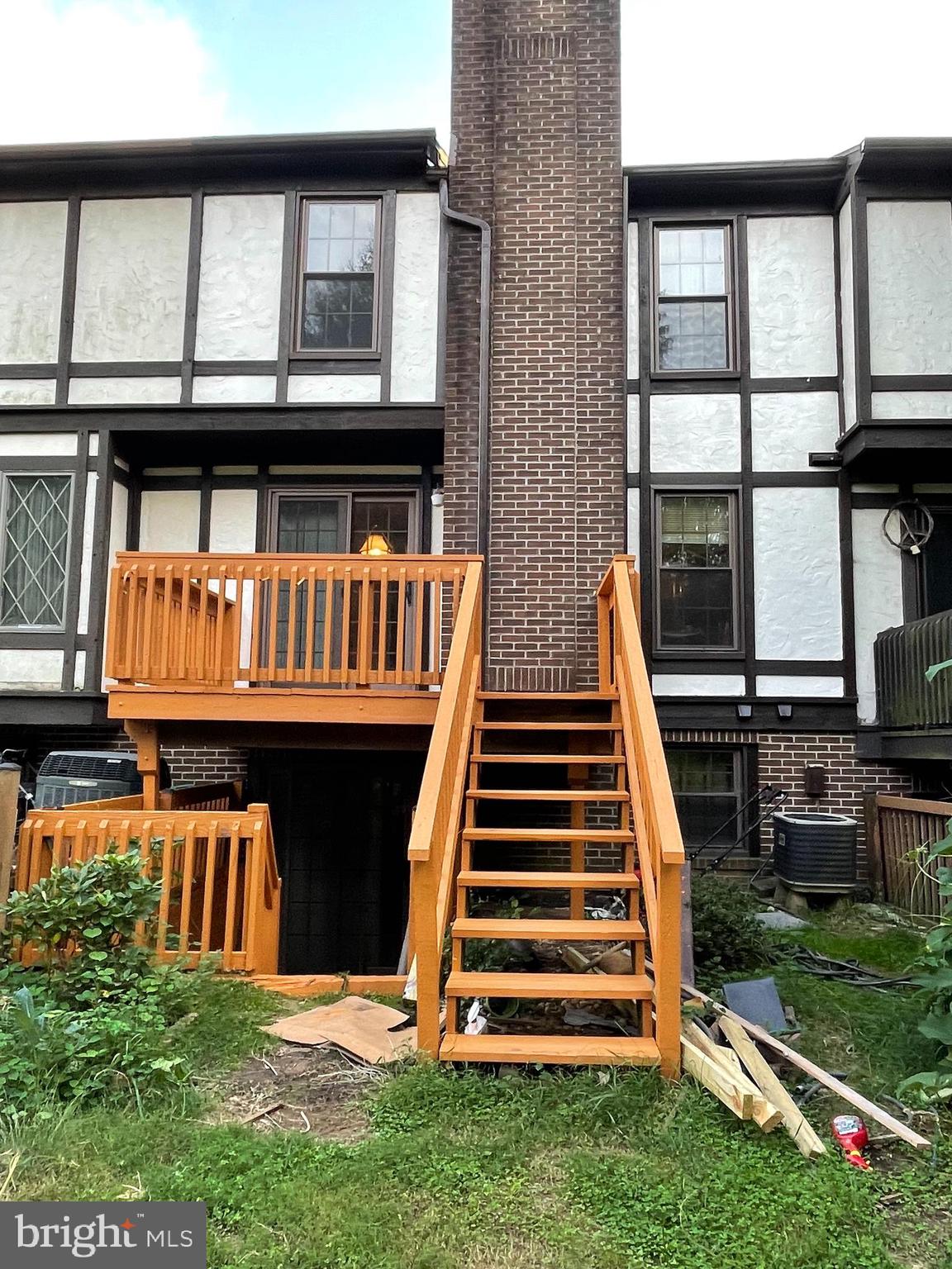 COPPERFIELD AT FIVE FRM - Residential Lease