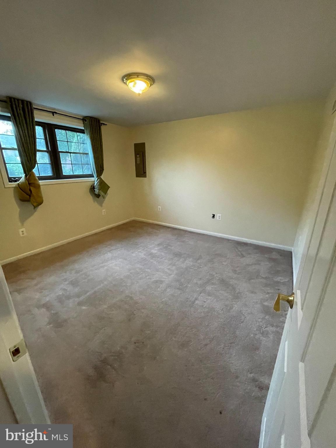 COPPERFIELD AT FIVE FRM - Residential Lease