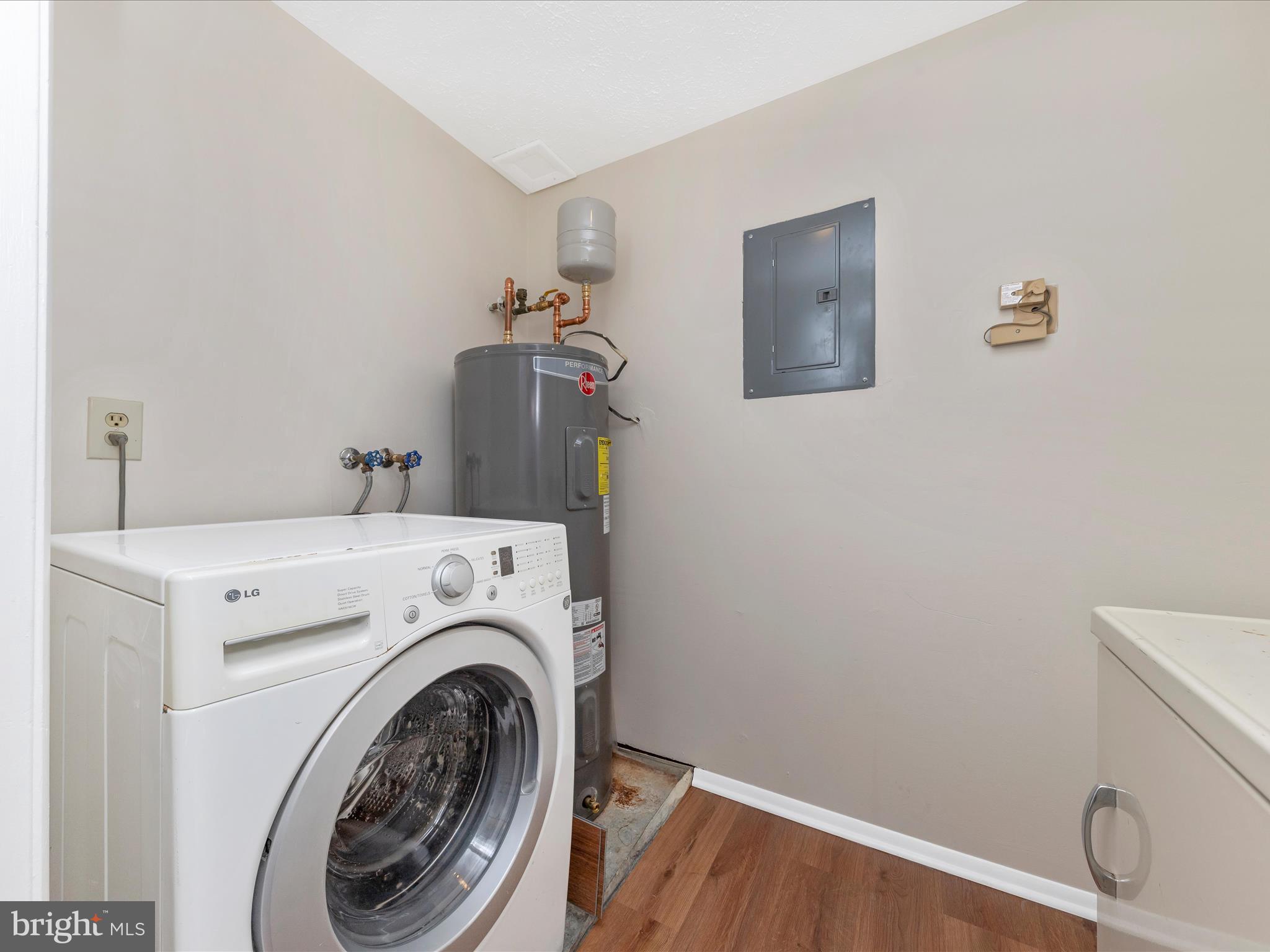 GREENFIELD COMMONS - Residential