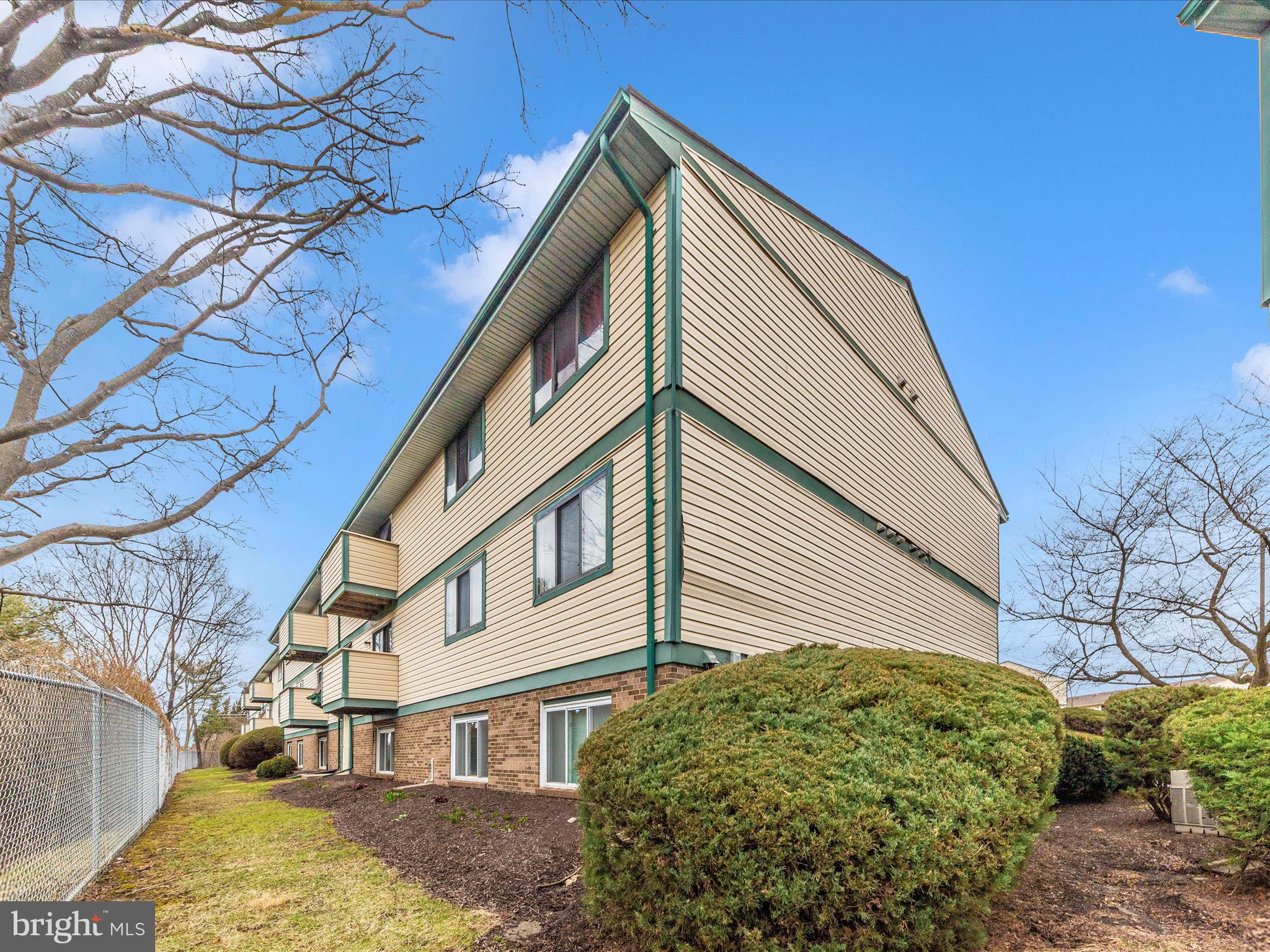 GREENFIELD COMMONS - Residential