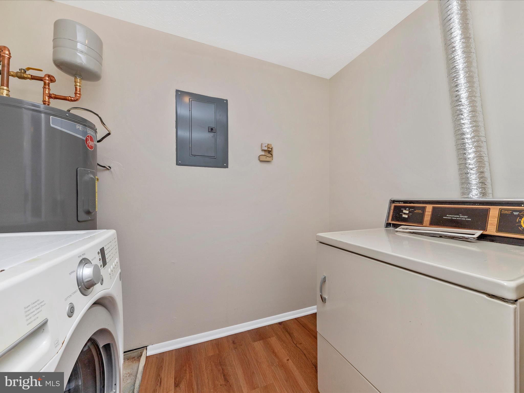 GREENFIELD COMMONS - Residential